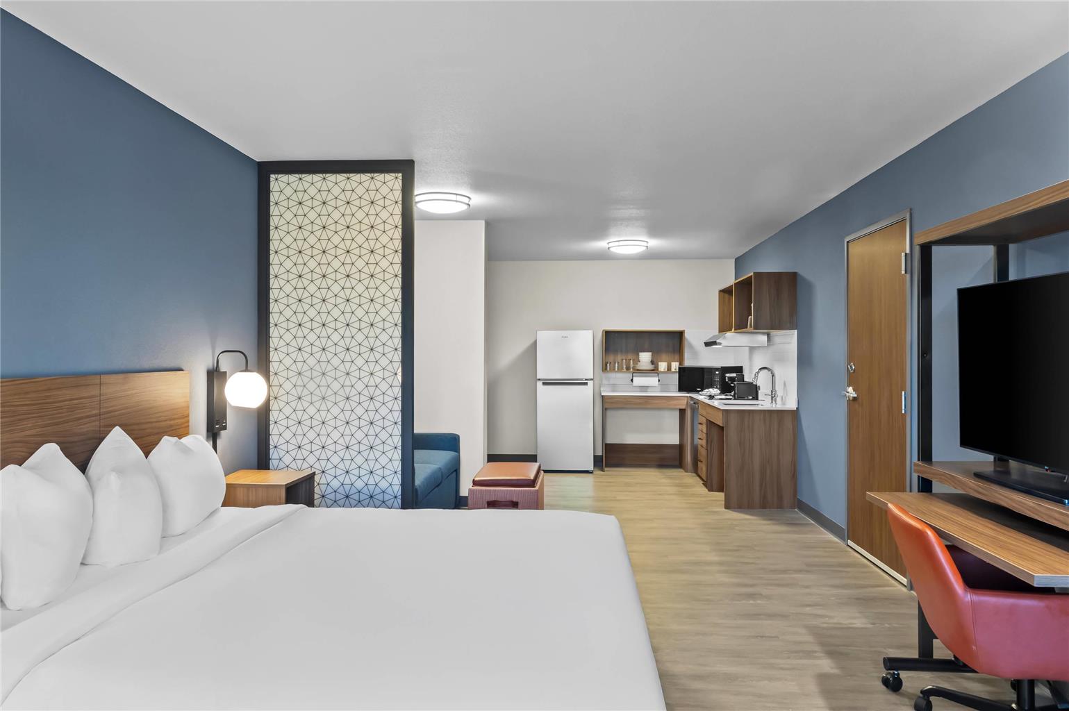 EVERHOME SUITES BOWLING GREEN-guestroom-Guest Room,Suite,On-Site.jpg