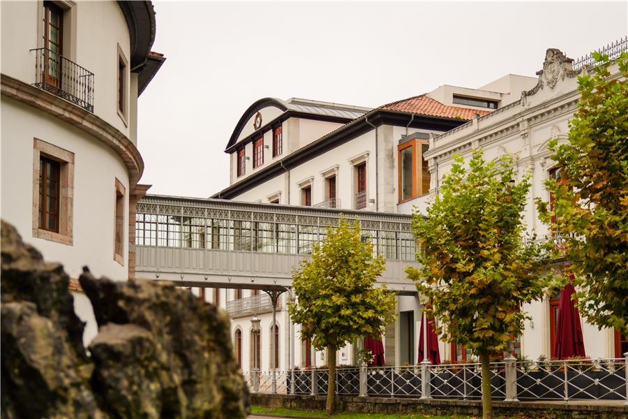 On-Site,Outdoor/Exterior,Exterior View of Building
