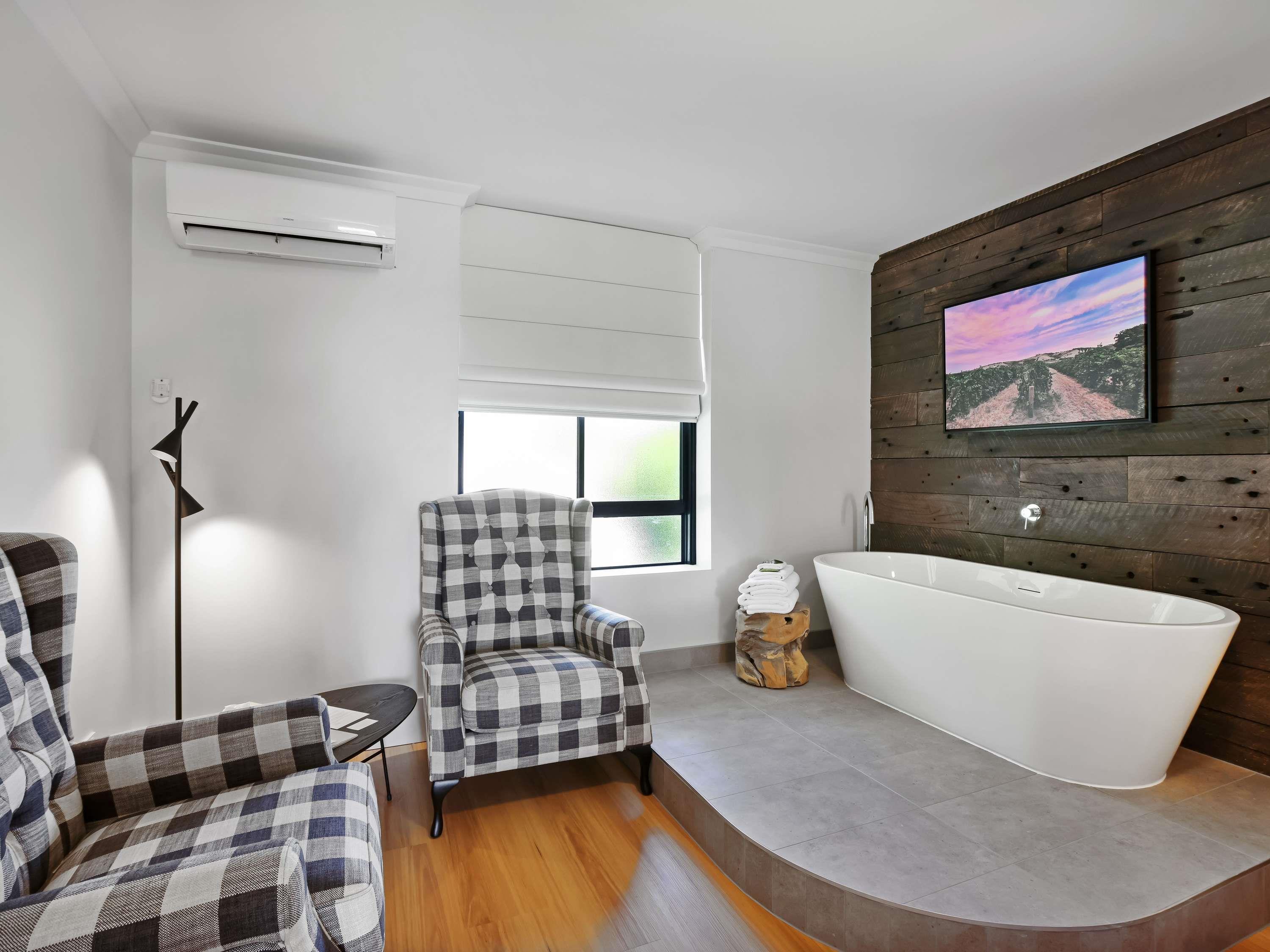 Barossa Weintal Hotel Room Type - Deluxe Room with 1 kingsize bed