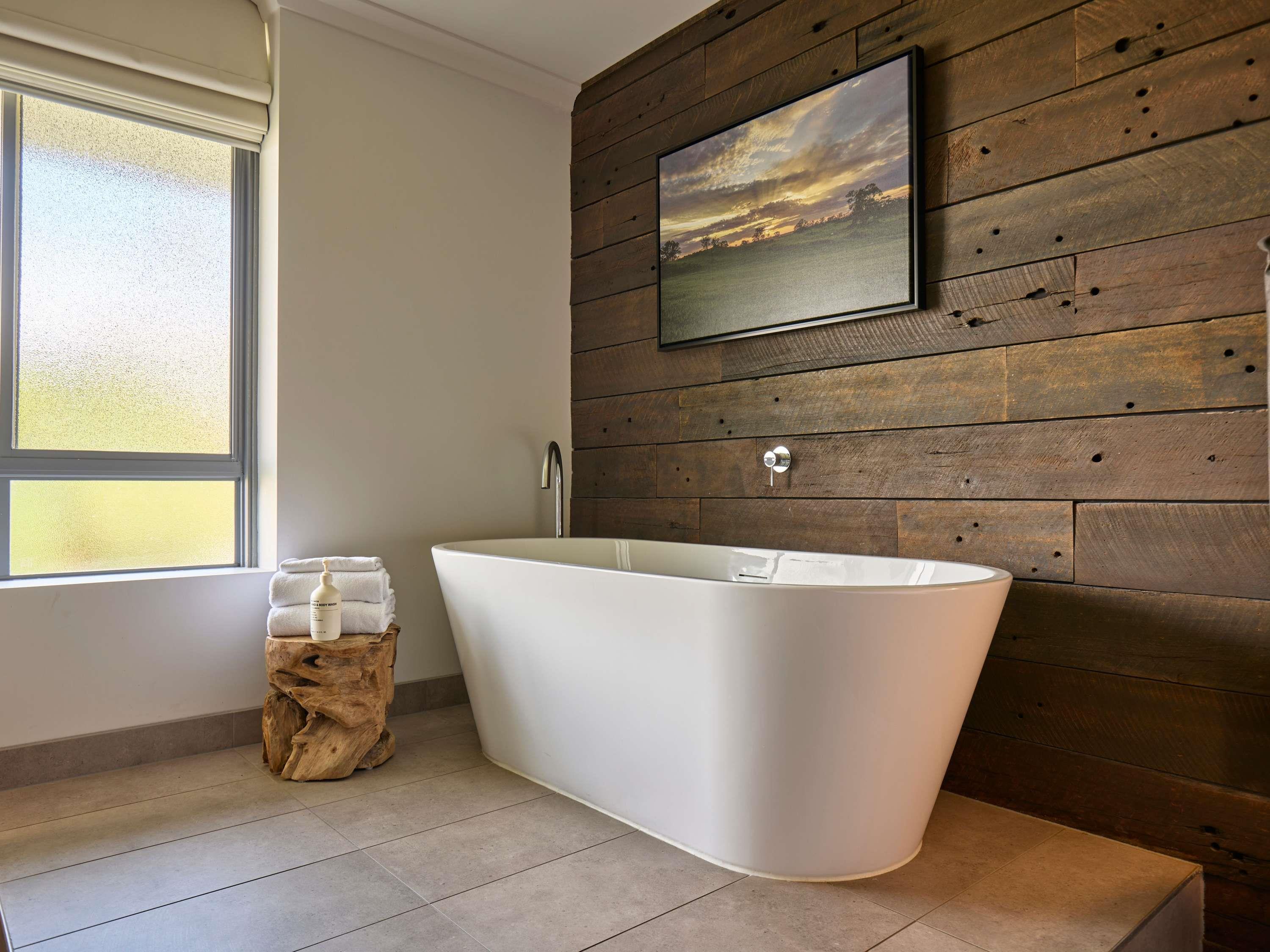 Barossa Weintal Hotel Room Type - Deluxe Room with 1 kingsize bed