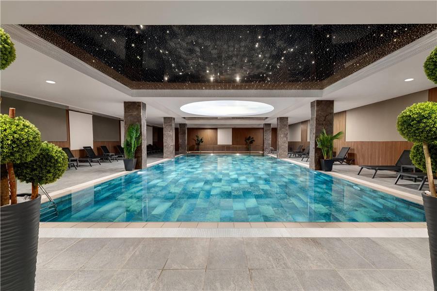 Pool,On-Site,Property Amenity,Recreation