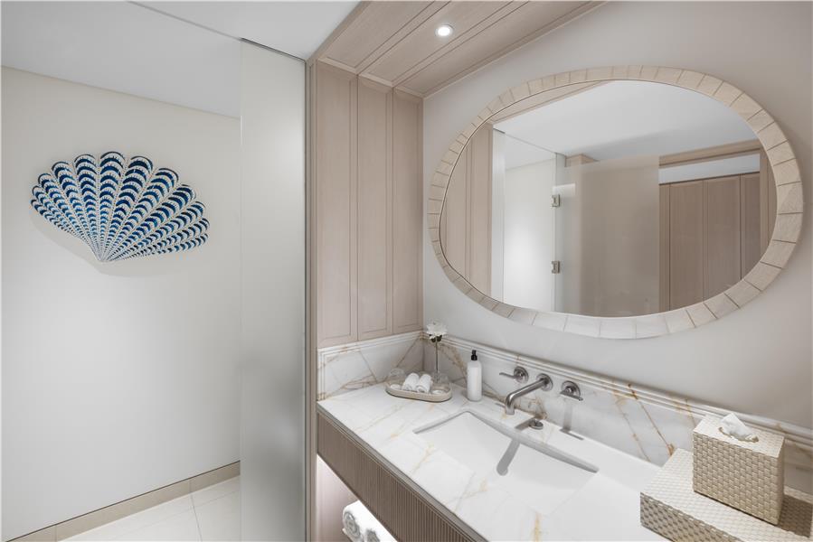 Guest Room,Bathroom,On-Site