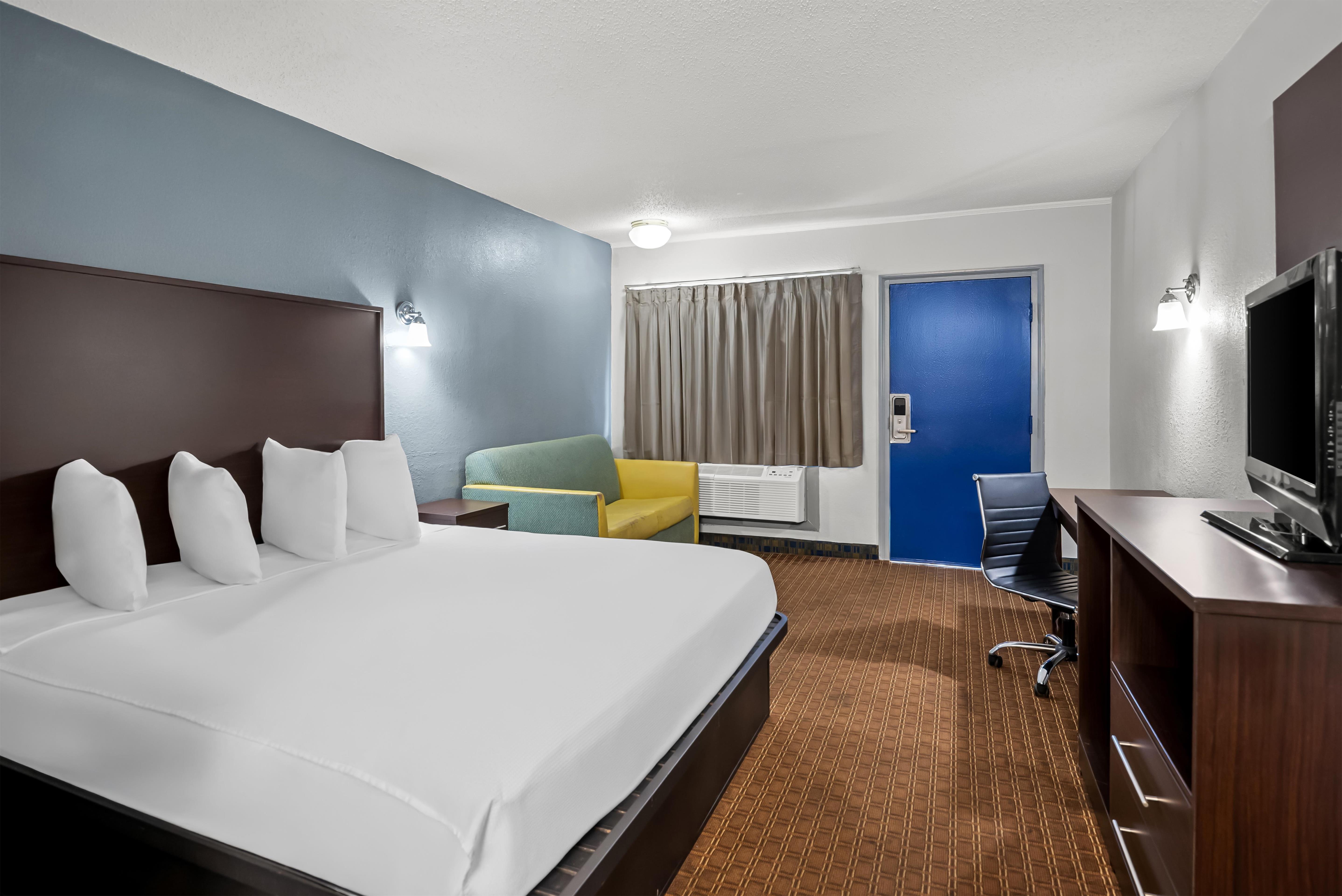 1 King Bed image