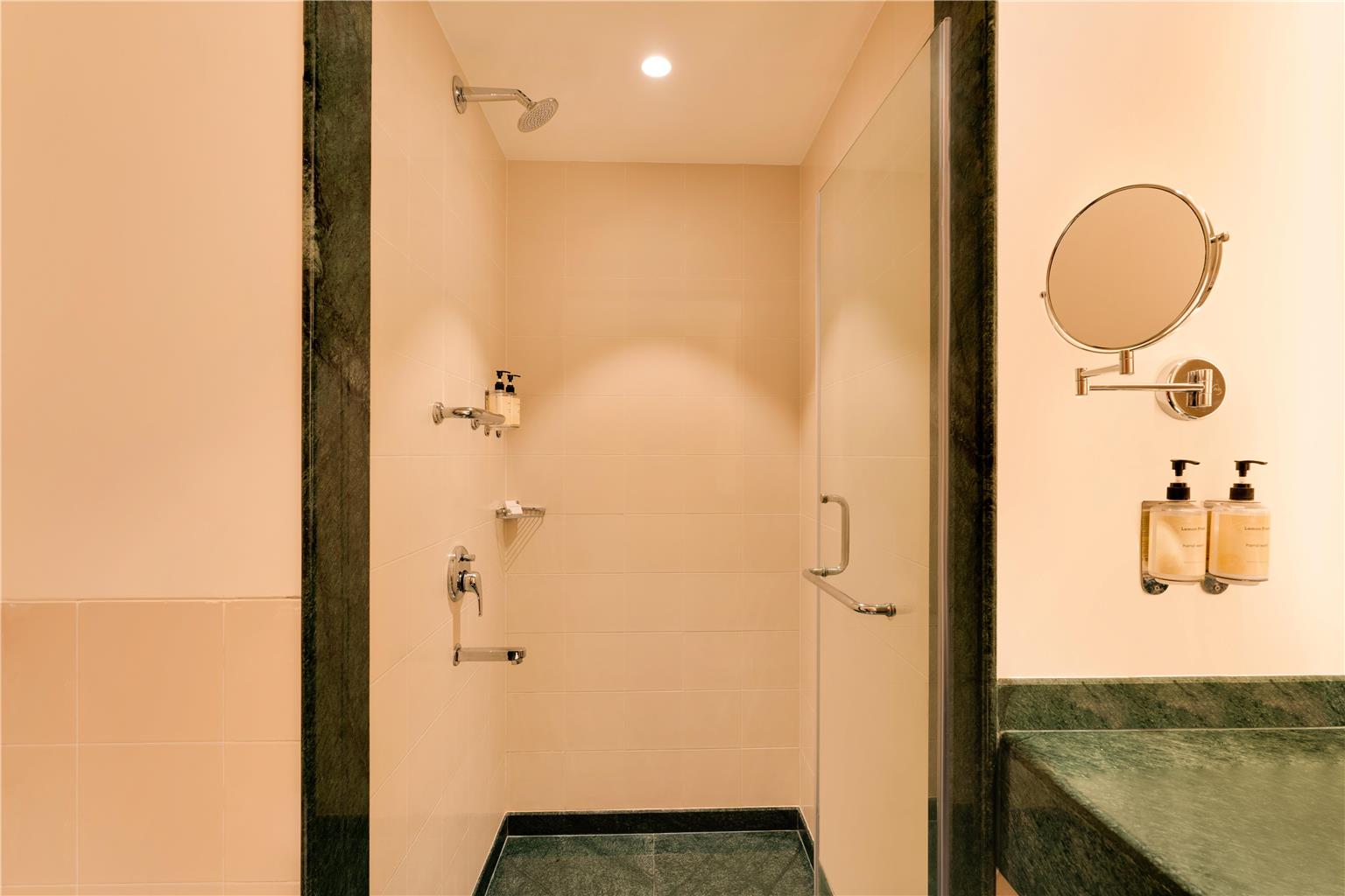 Lemon Tree Hotel Gachibowli