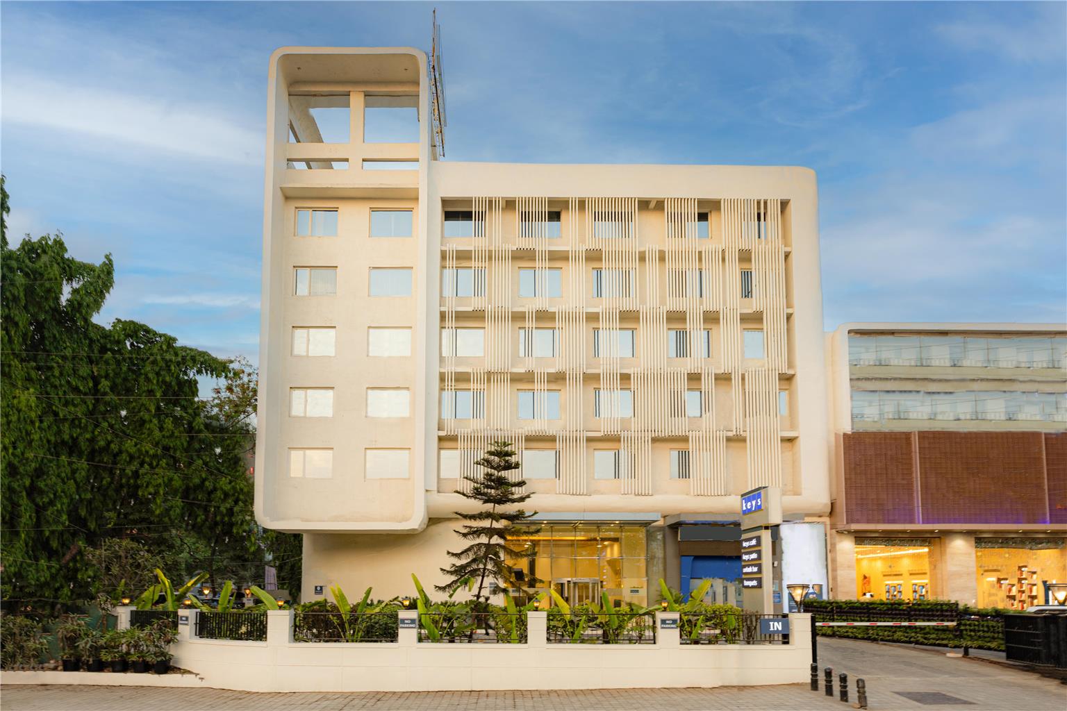 Keys Select Hotel Pimpri-Pune
