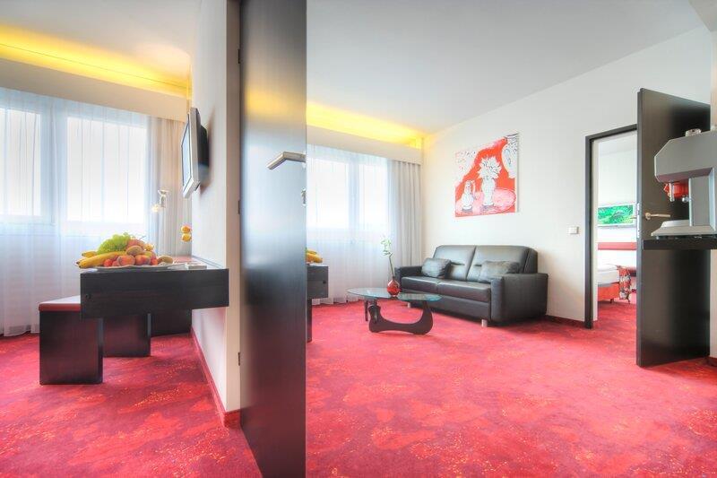 ARCOTEL NIKE LINZ-guestroom-Guest Room,Suite,On-Site.jpg