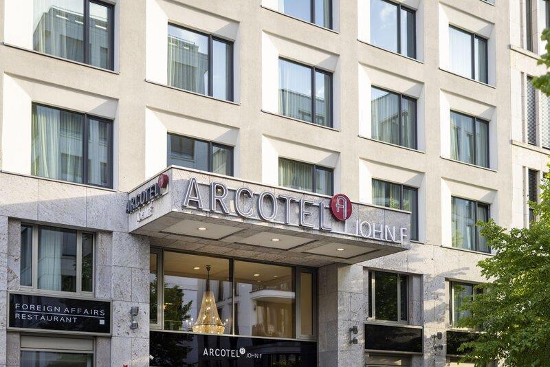 Arcotel John F