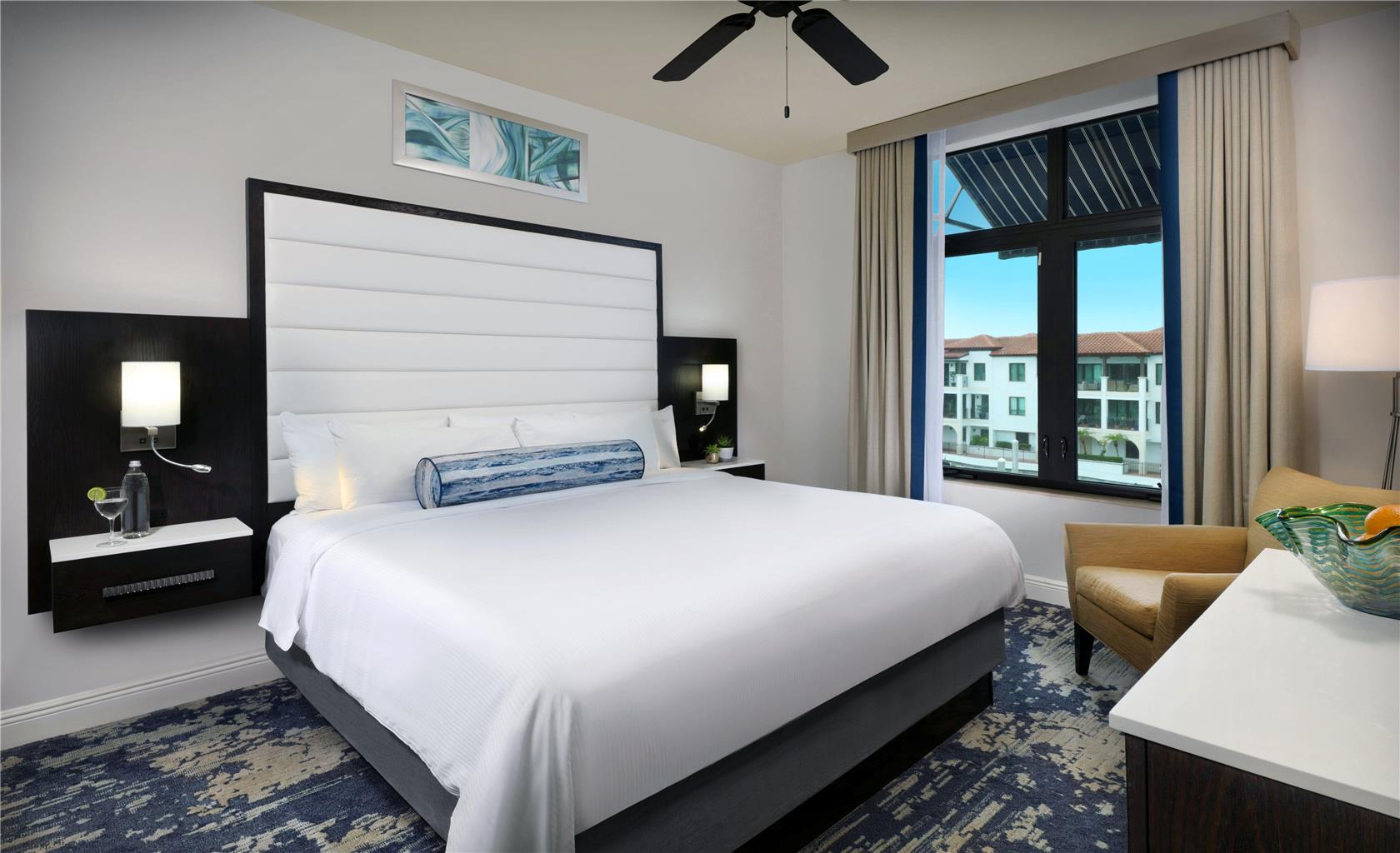 Naples Bay Resort & Marina