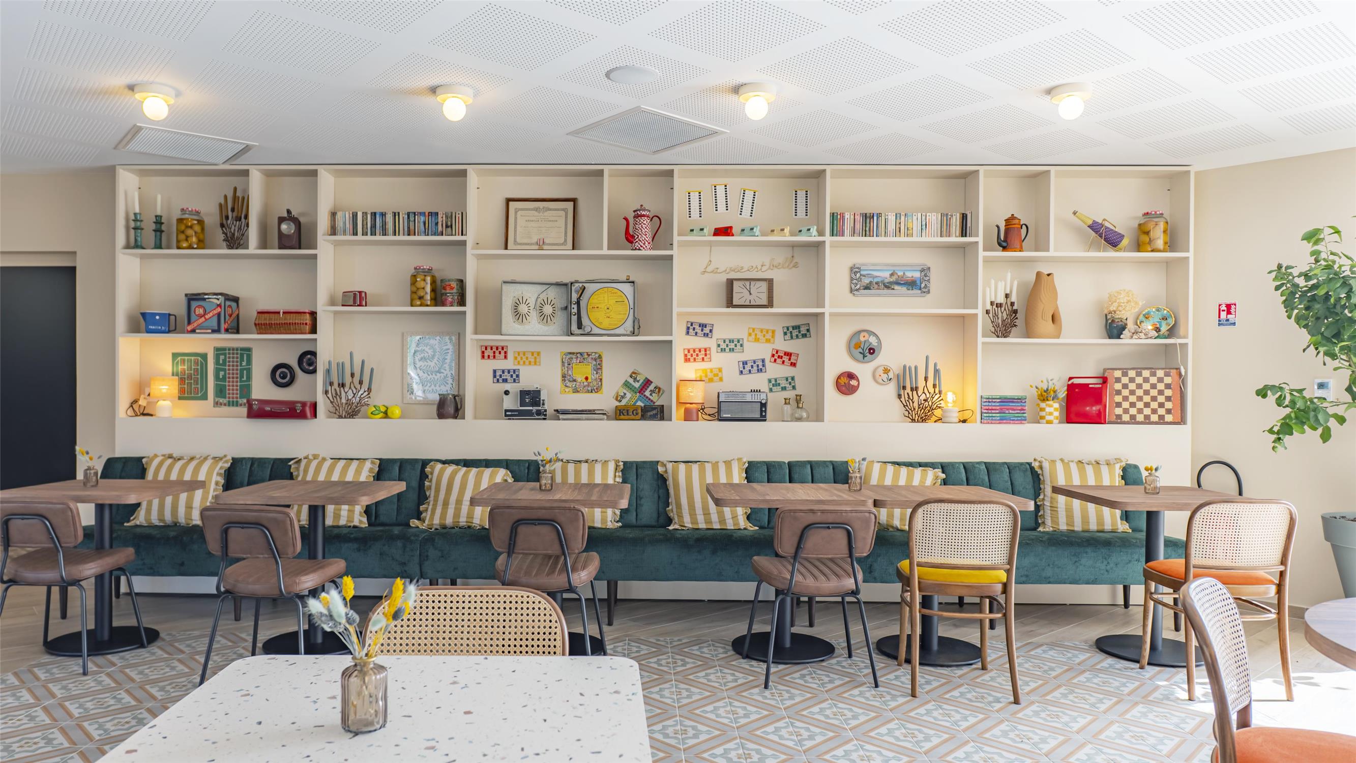 TULIP HOTELS & RESIDENCES - VALENCE SUD GUILHERAND GRANGES - null