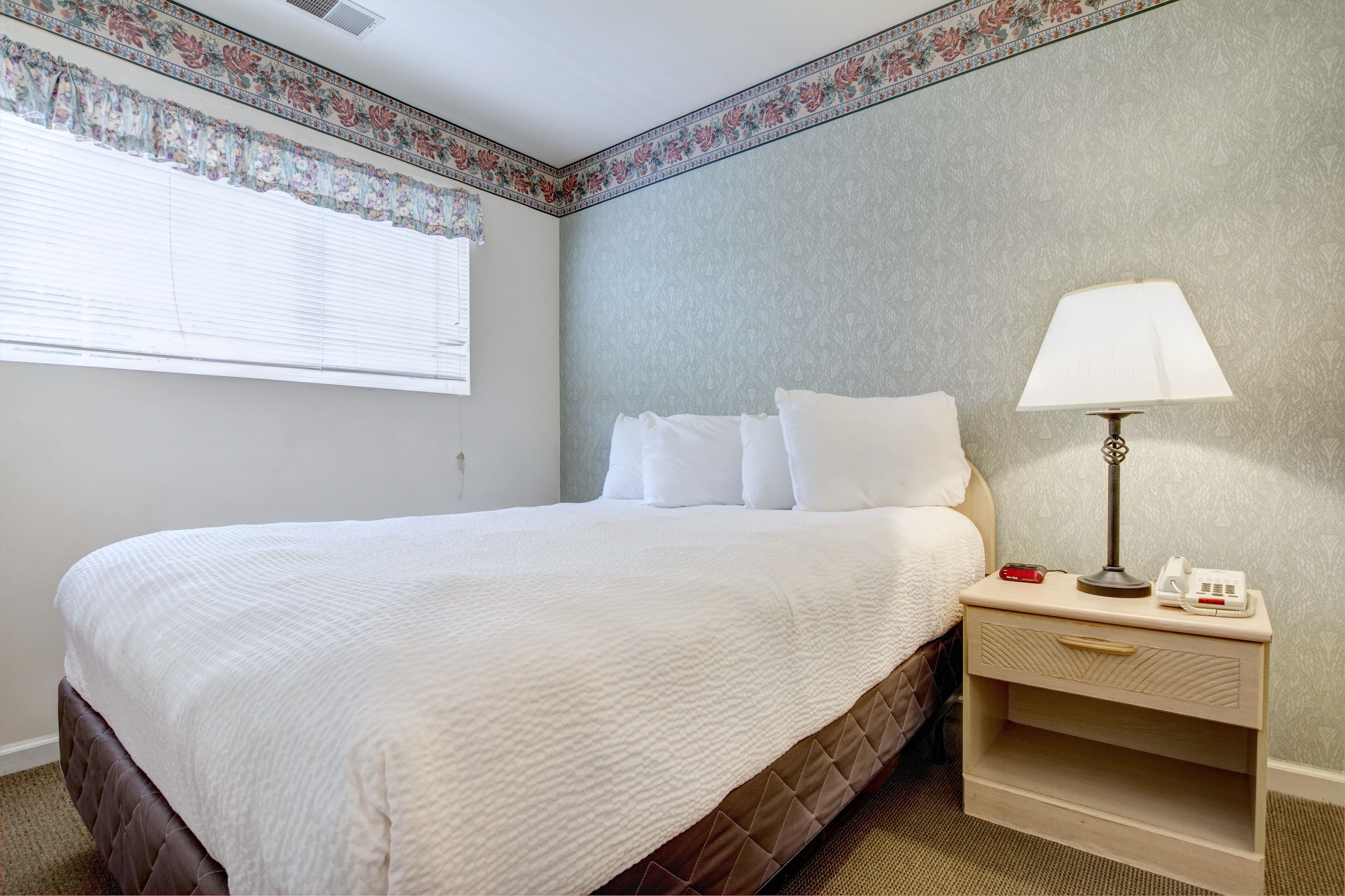 1 Bedroom Villa Treetops image