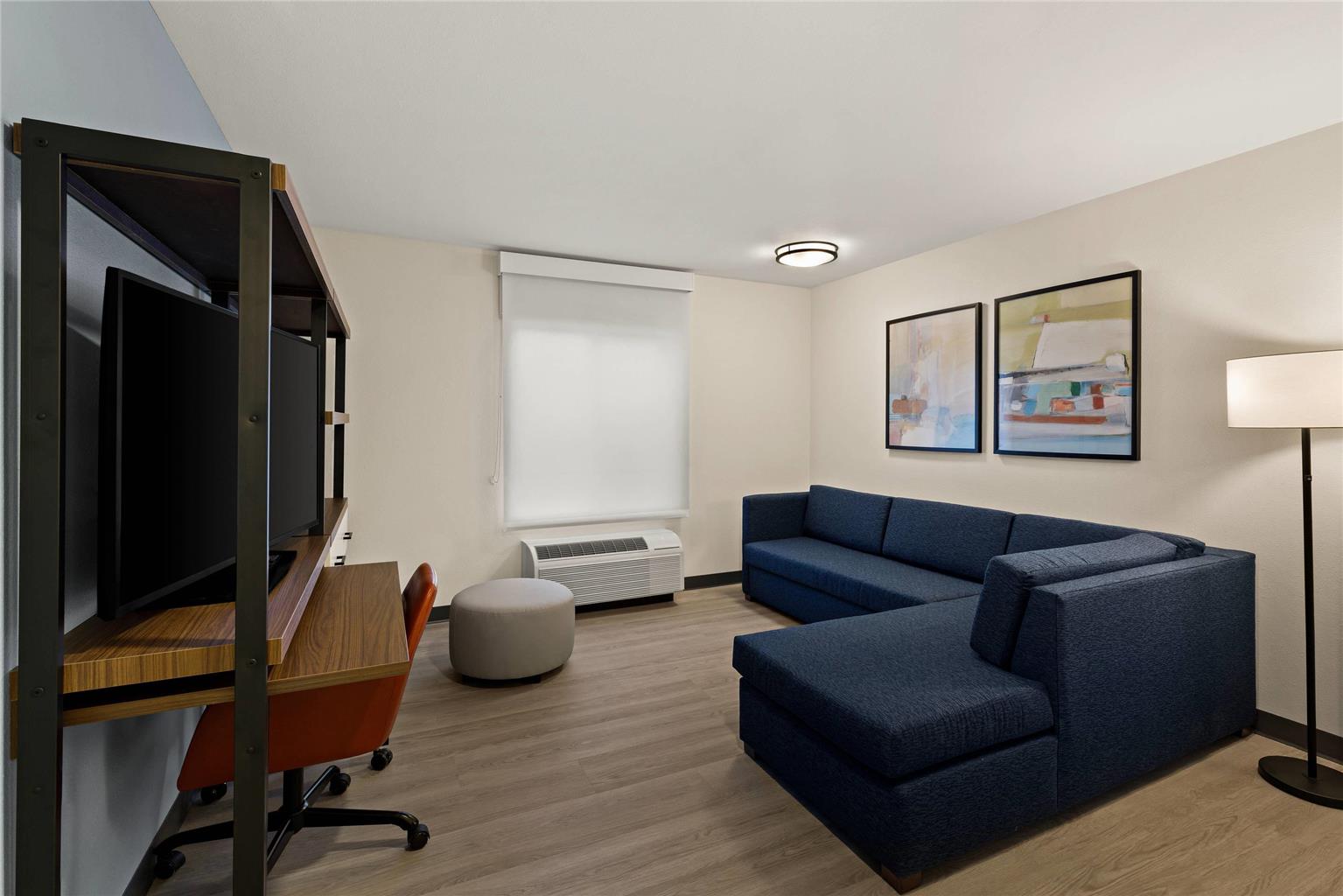 EVERHOME SUITES WICHITA NORTHEAST-guestroom-Guest Room,Suite,On-Site.jpg