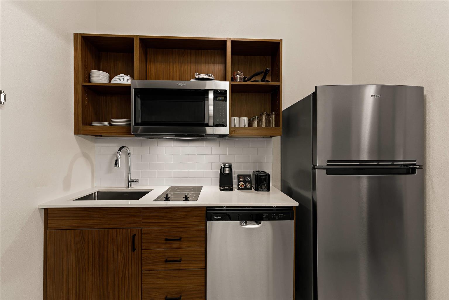 EVERHOME SUITES WICHITA NORTHEAST-guestroom-Guest Room,On-Site.jpg