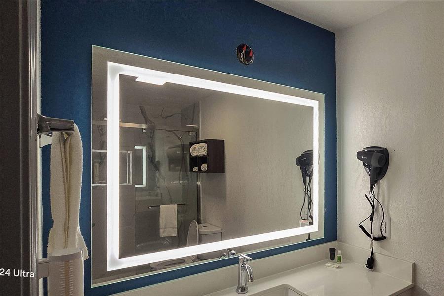 Guest Room,Bathroom,On-Site