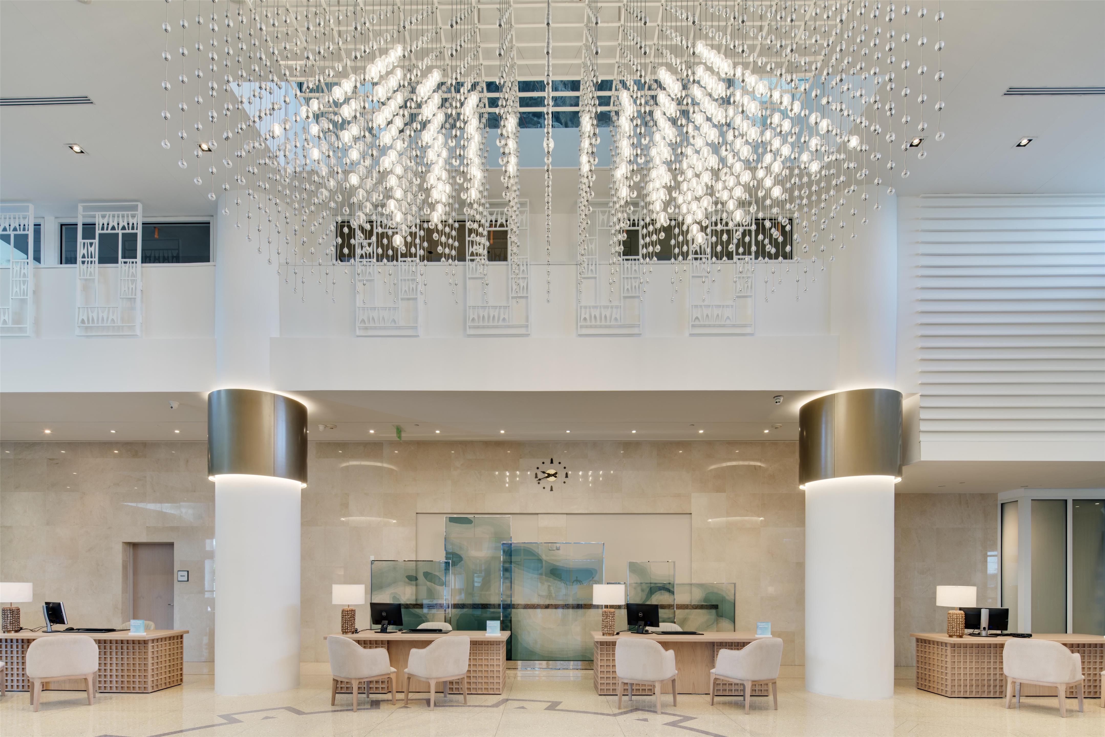 Lobby_Carillon Miami Wellness Resort | Carillon Miami Wellness Resort