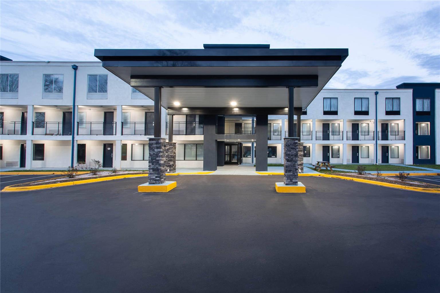 Baymont by Wyndham Charlotte University