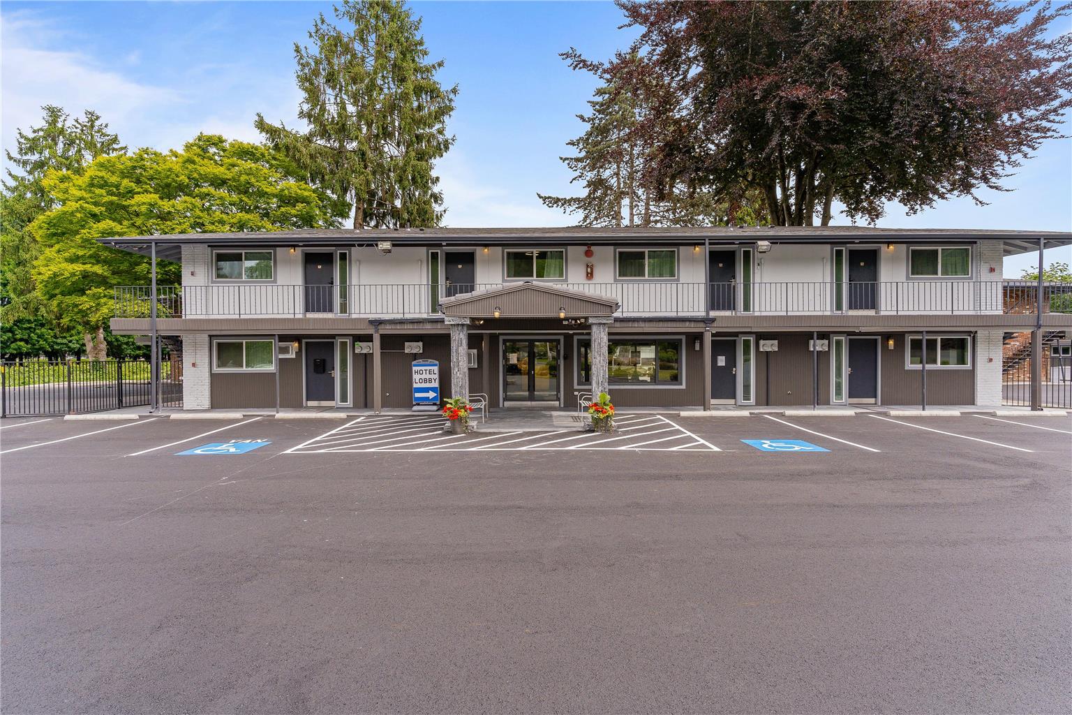 Interurban Suites Hotel