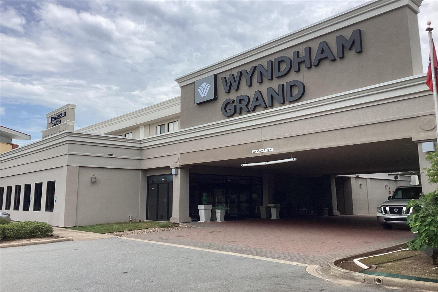 Wyndham Grand Executive Center
