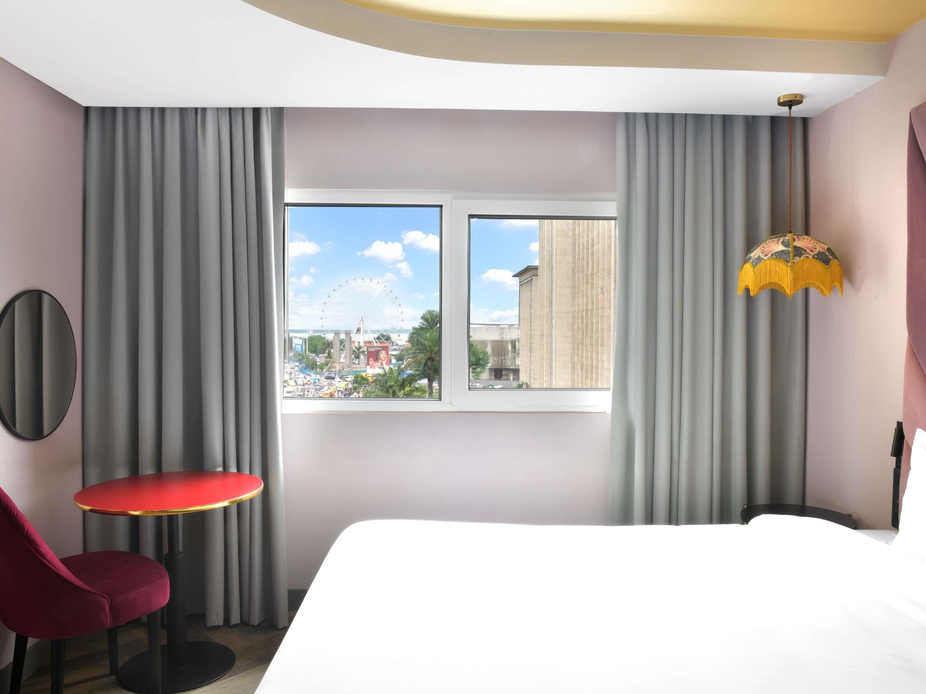 IBIS STYLES KINSHASA Room Type - Standard Room with 1 King Size Bed bed