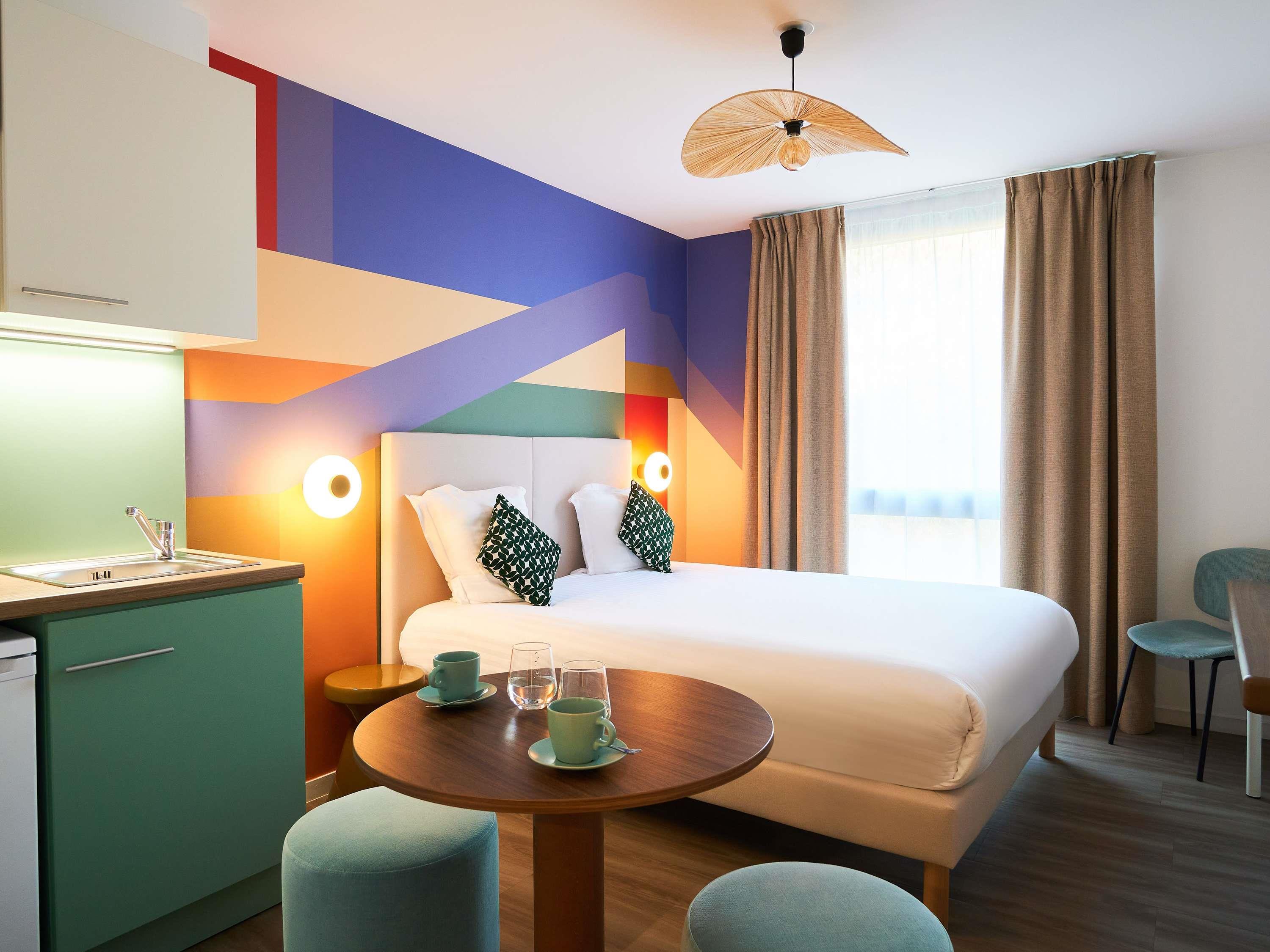ibis Styles Aix-en-Provence Université - Tap to explore photos