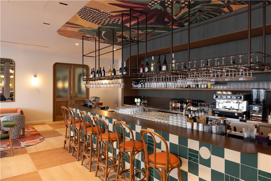 On-Site,Bar/Lounge