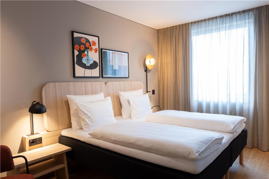 Guest Room,On-Site