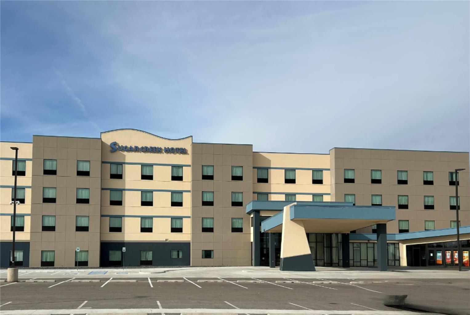 Sugar Creek Inn & Suites