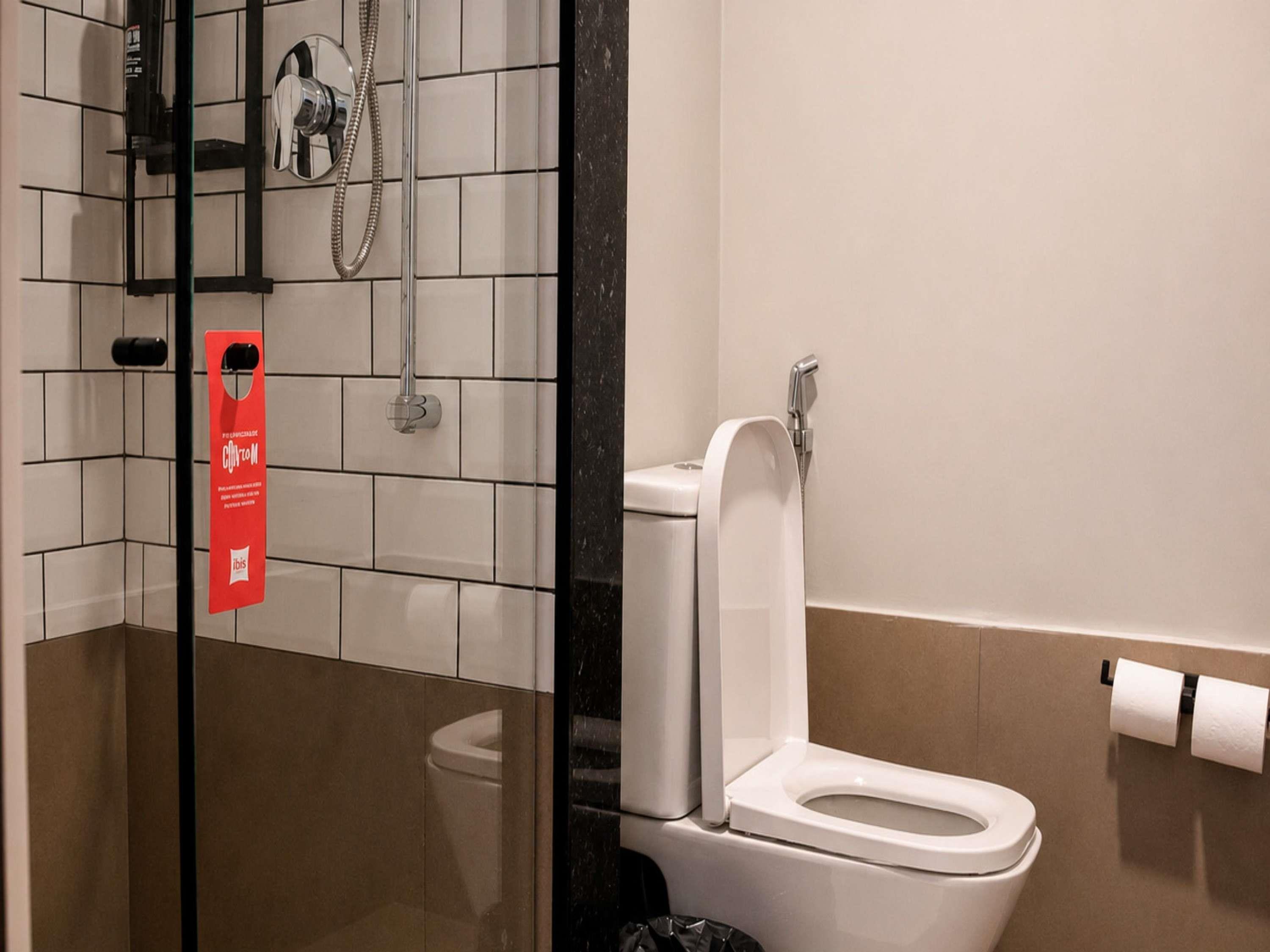 ibis Araguaina Room Type - Room with 1 double bed and 1 single bed