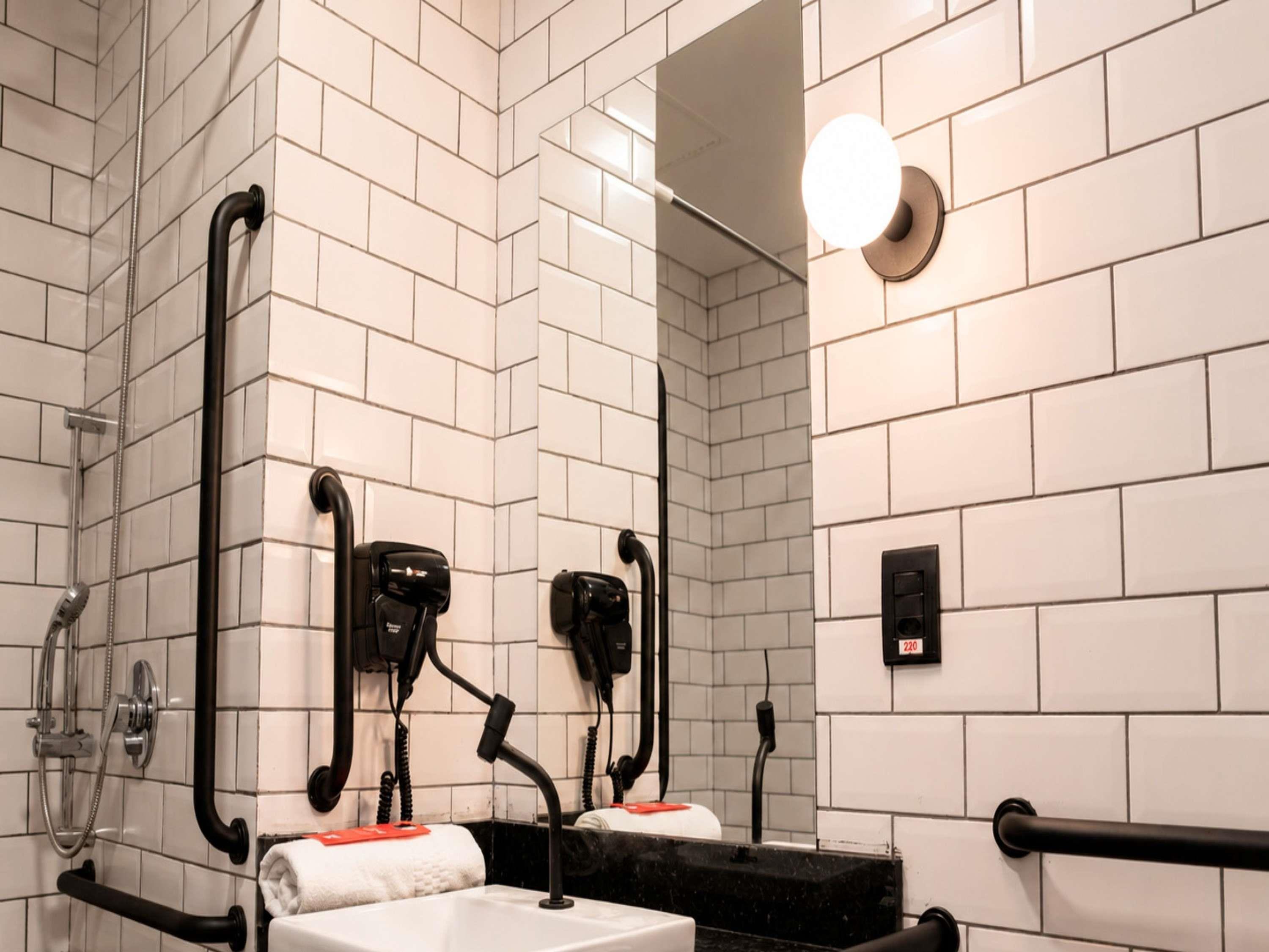 ibis Araguaina Room Type - Adapted room with 1 double bed