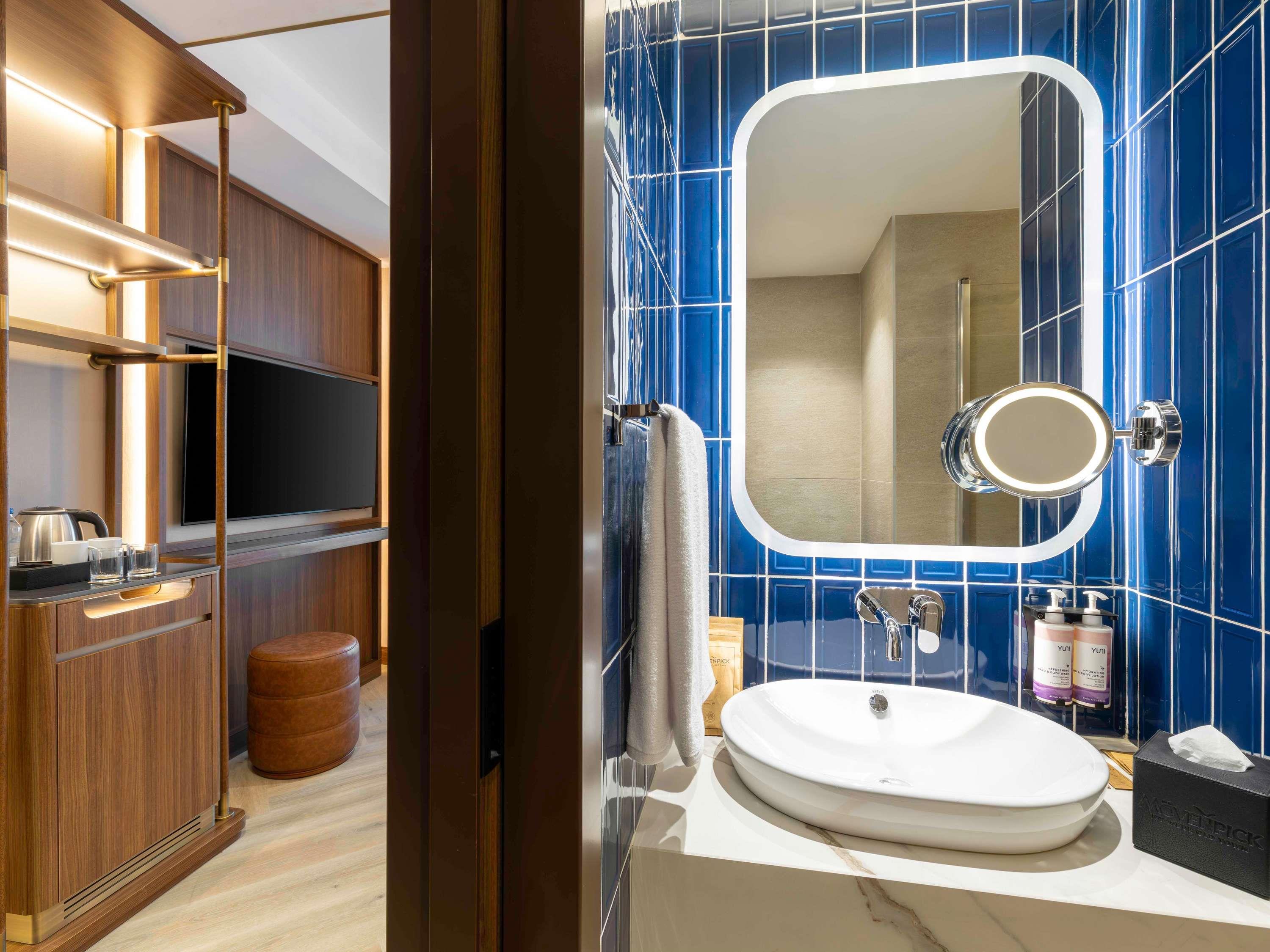 Mövenpick Istanbul Old Town Room Type - Superior Room with 1 Double Bed