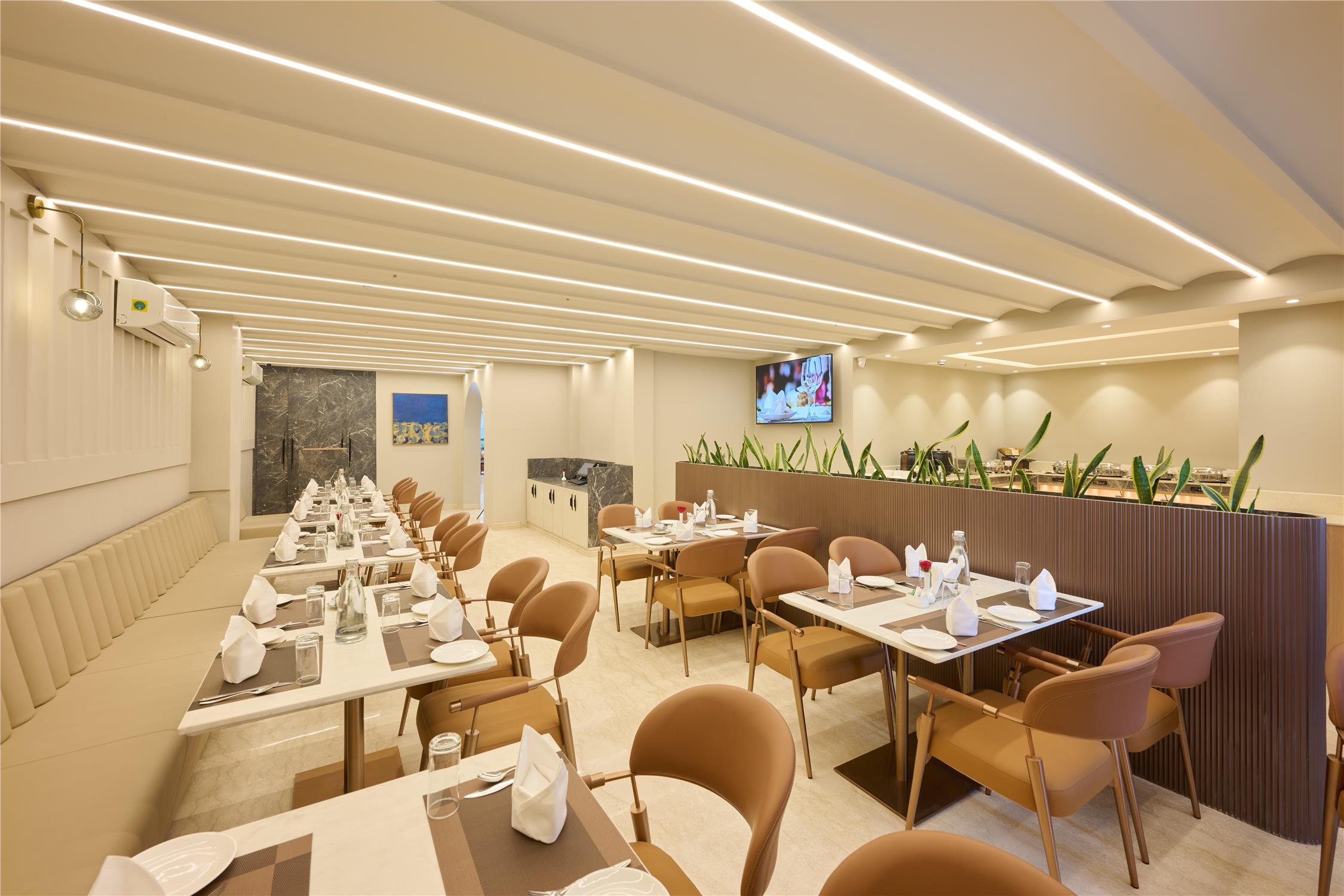 HOTEL TULIP INN GURUGRAM SECTOR 39 - Sapphire Restaurant
