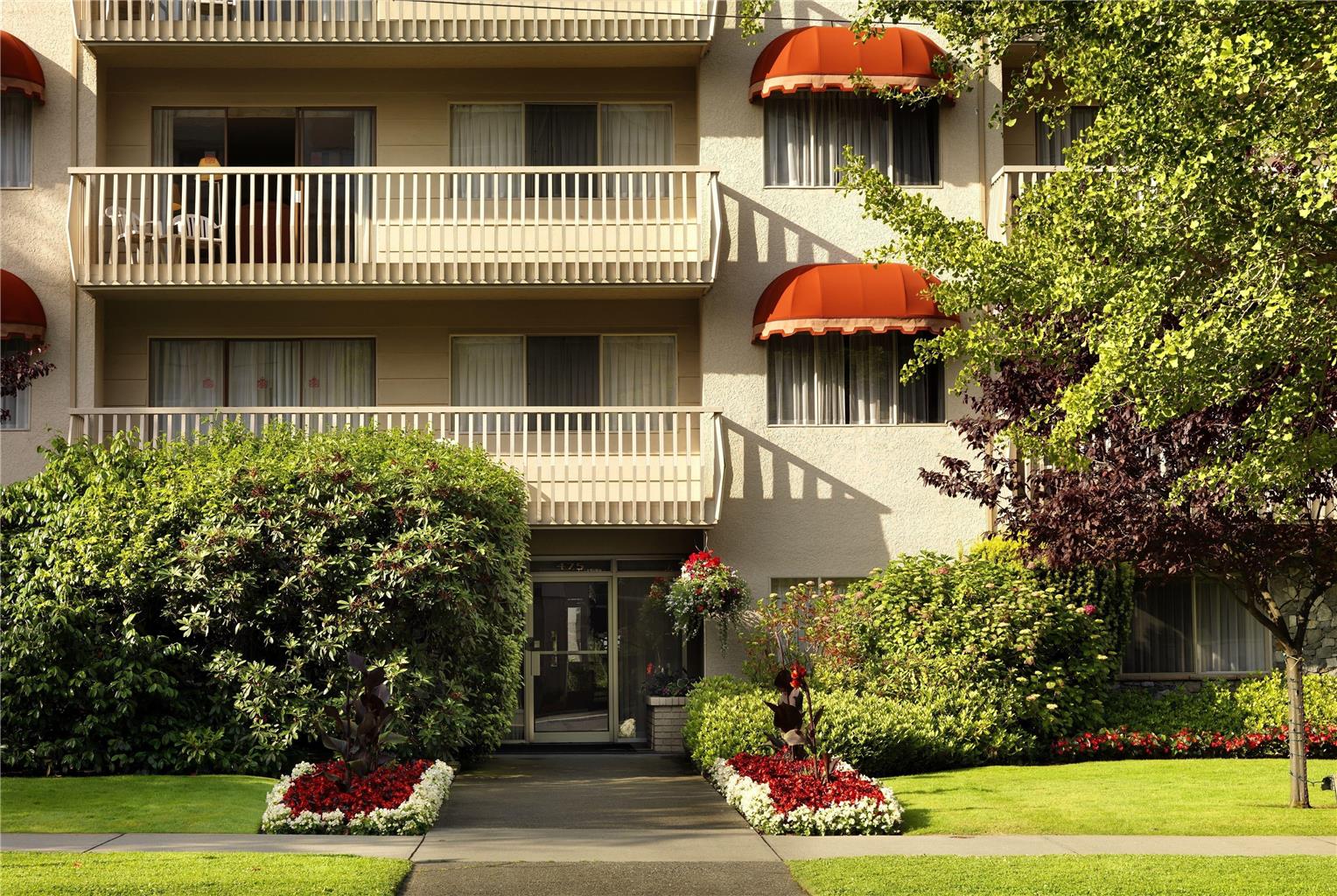Royal Scot Hotel & Suites