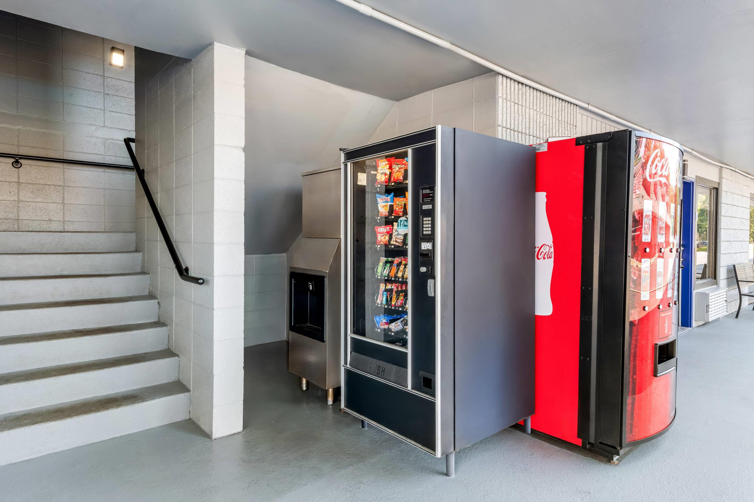 Hotel vending area | Briarstone Inn