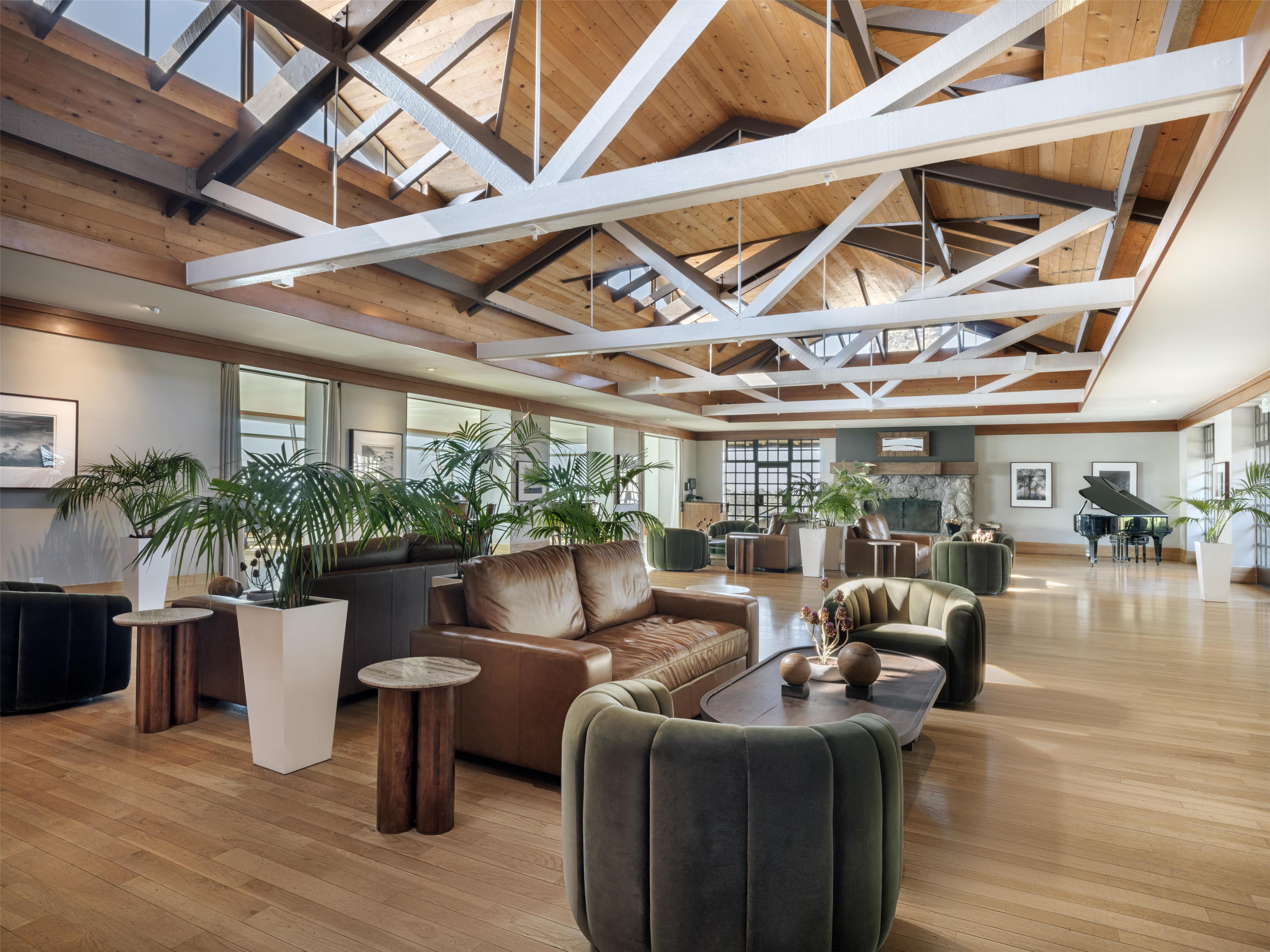 Property Lobby Reception | Hyatt Vacation Club At Highlands Inn