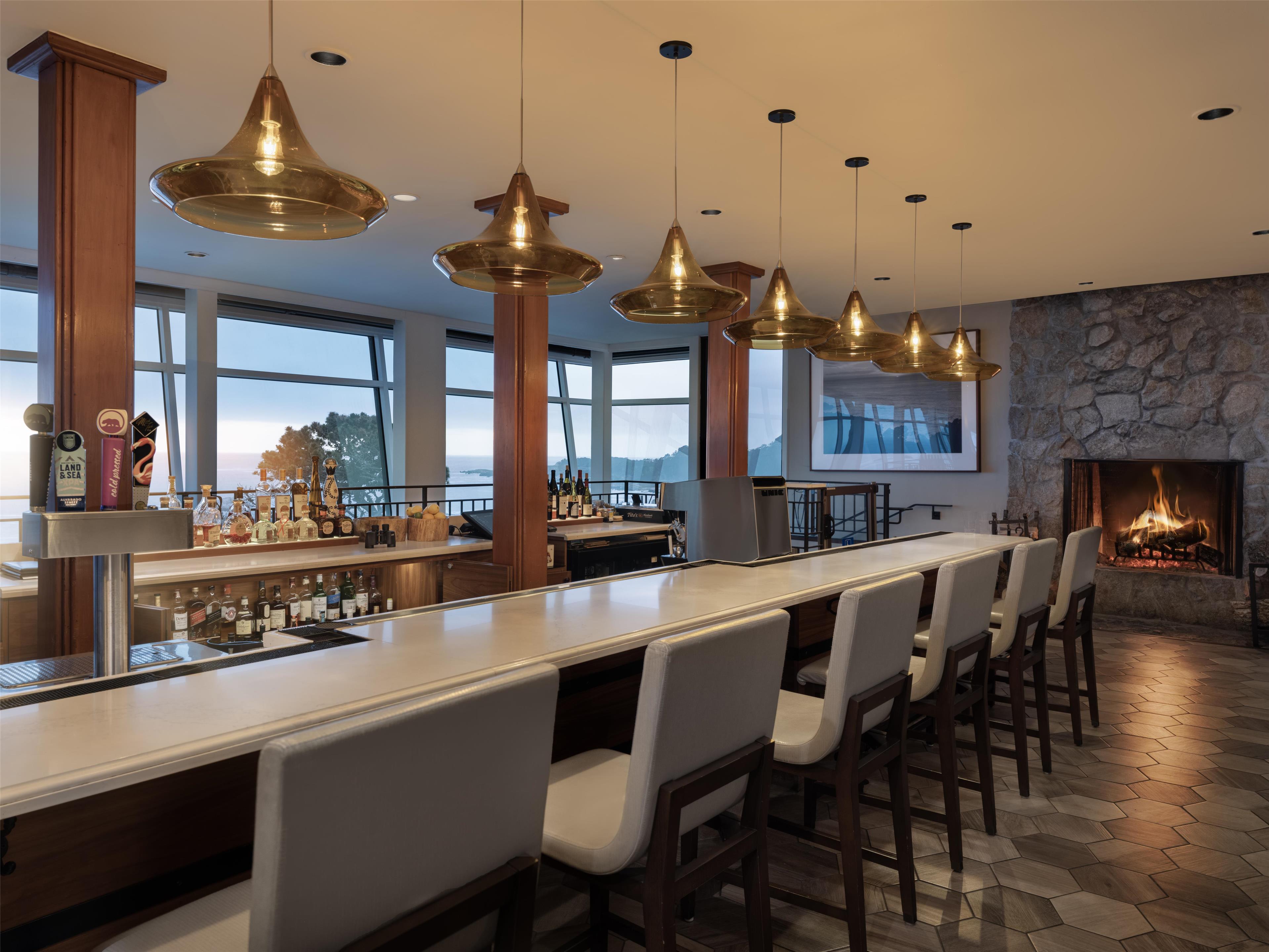 Property Sunset Lounge Bar | Hyatt Vacation Club At Highlands Inn