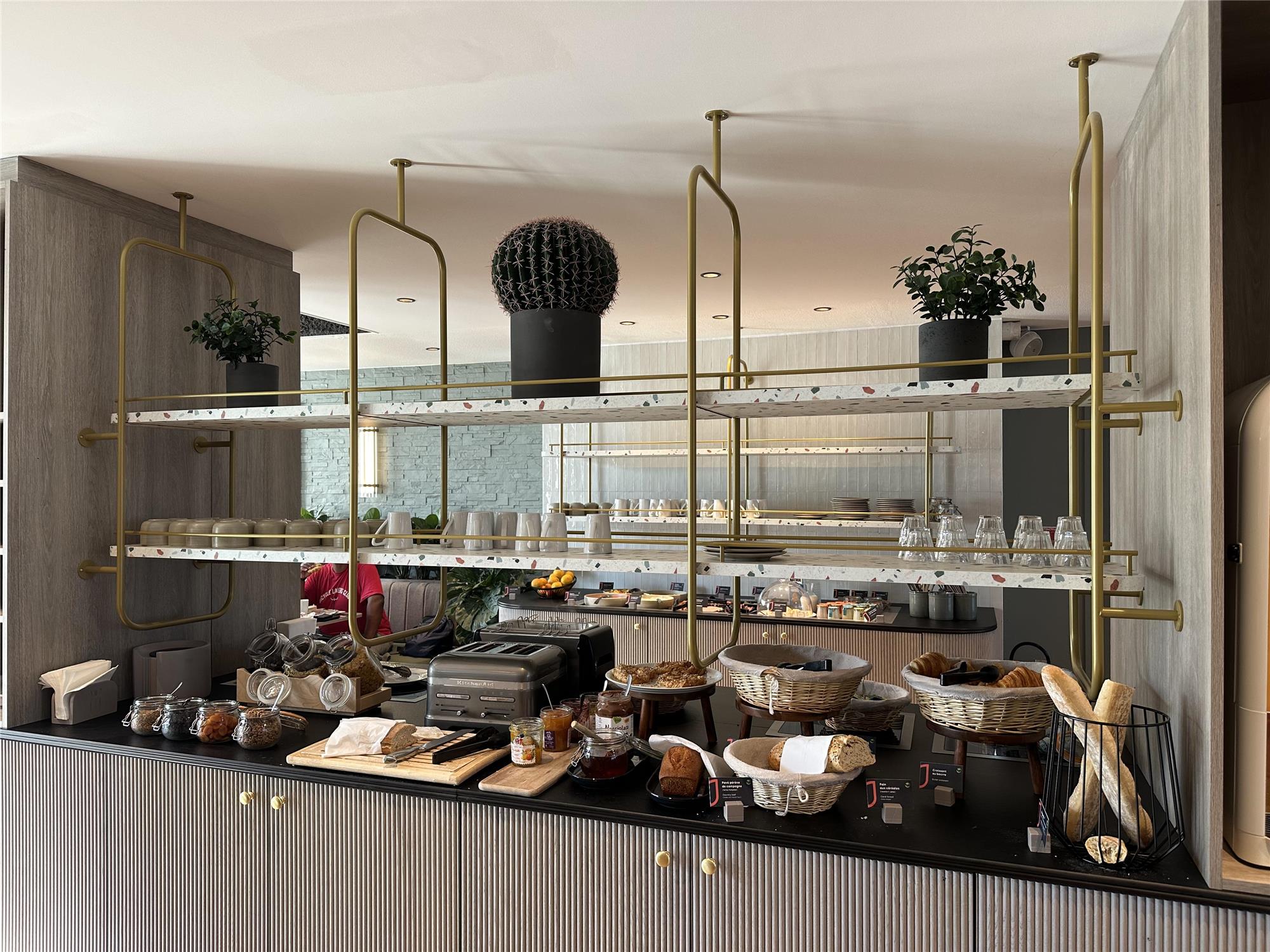 Breakfast room