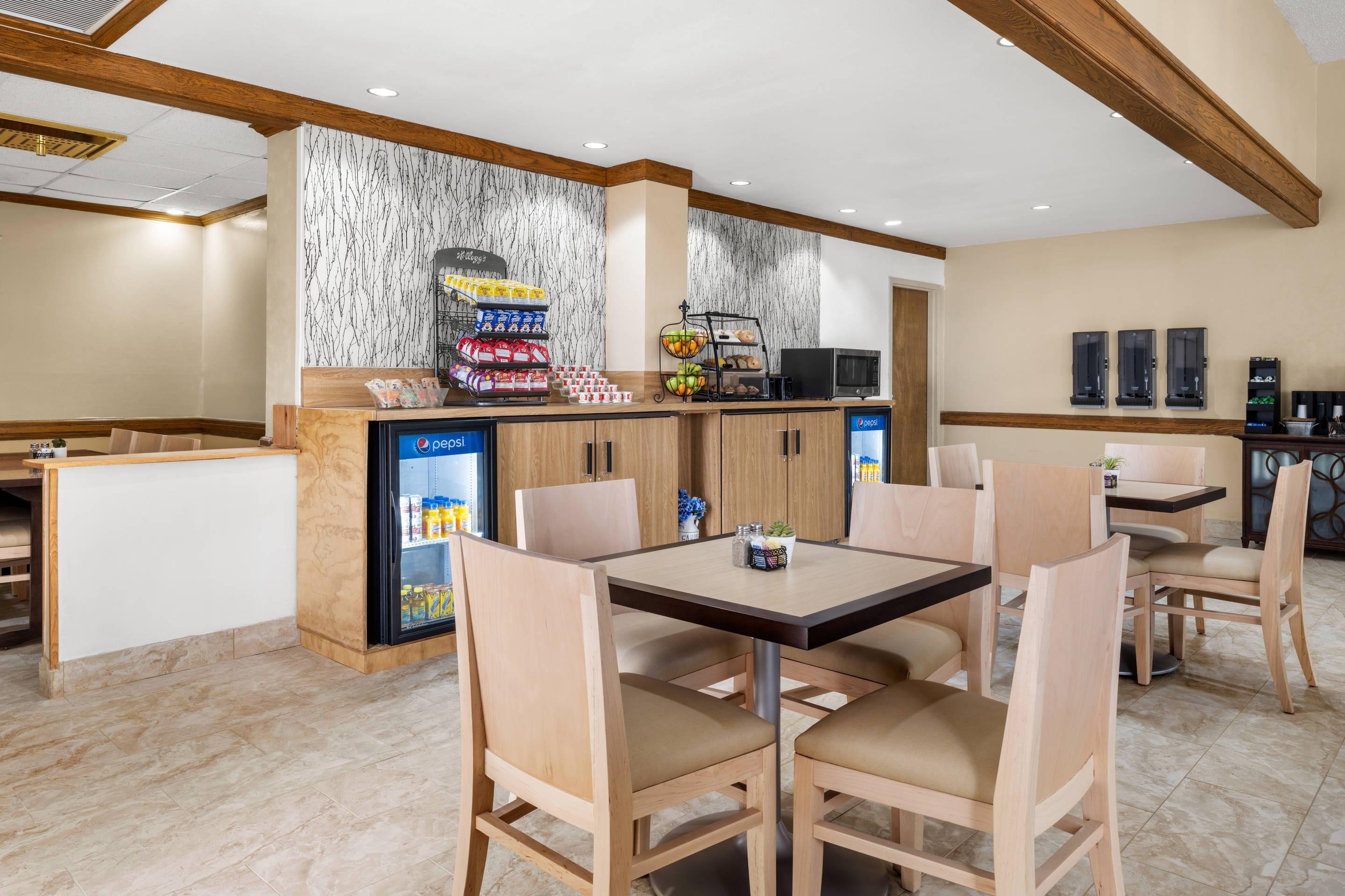 Breakfast area | Montana Trailhead Inn