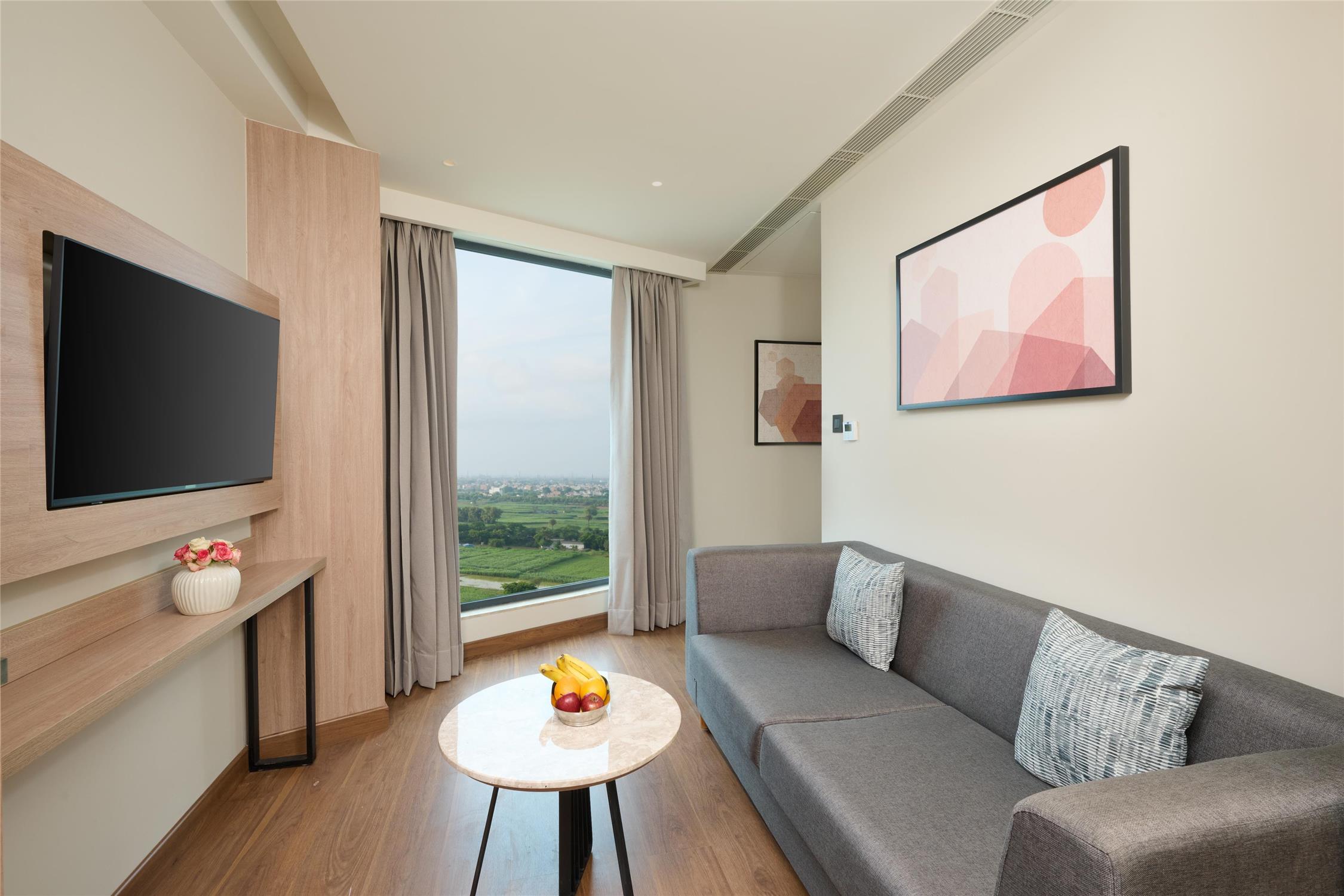 ROOM-Jr Suite