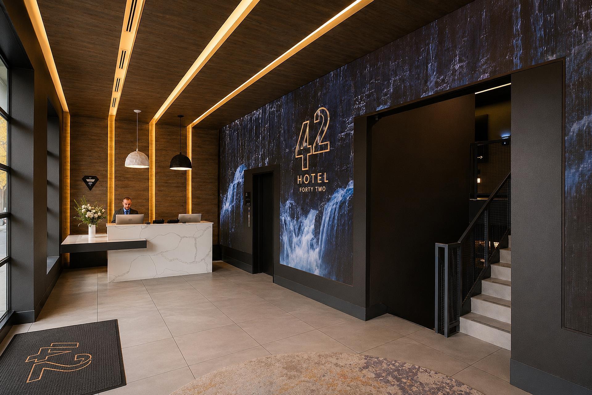 Lobby Reception e