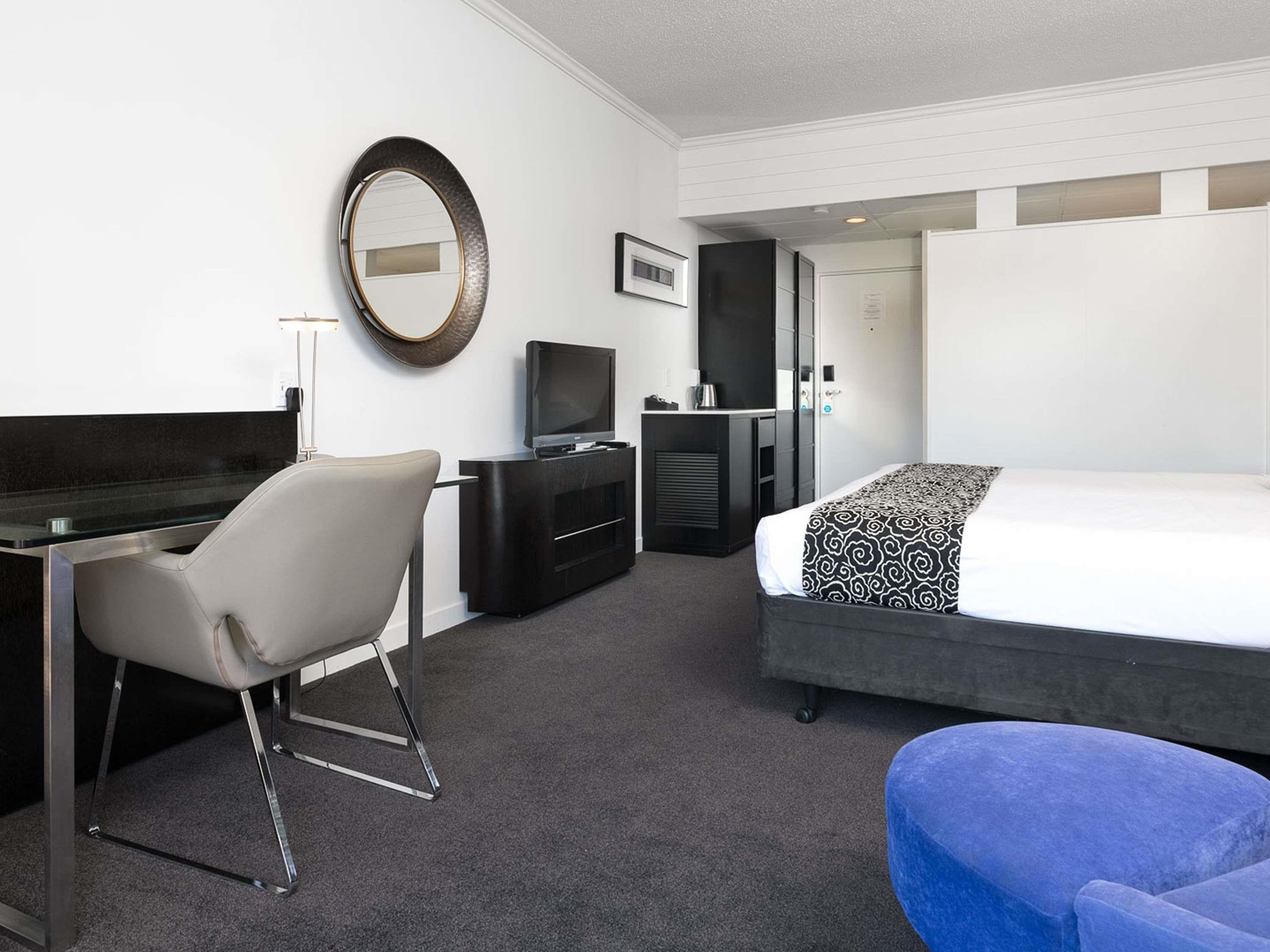 MERCURE TAURANGA Room Type - Standard Room with 1 kingsize bed