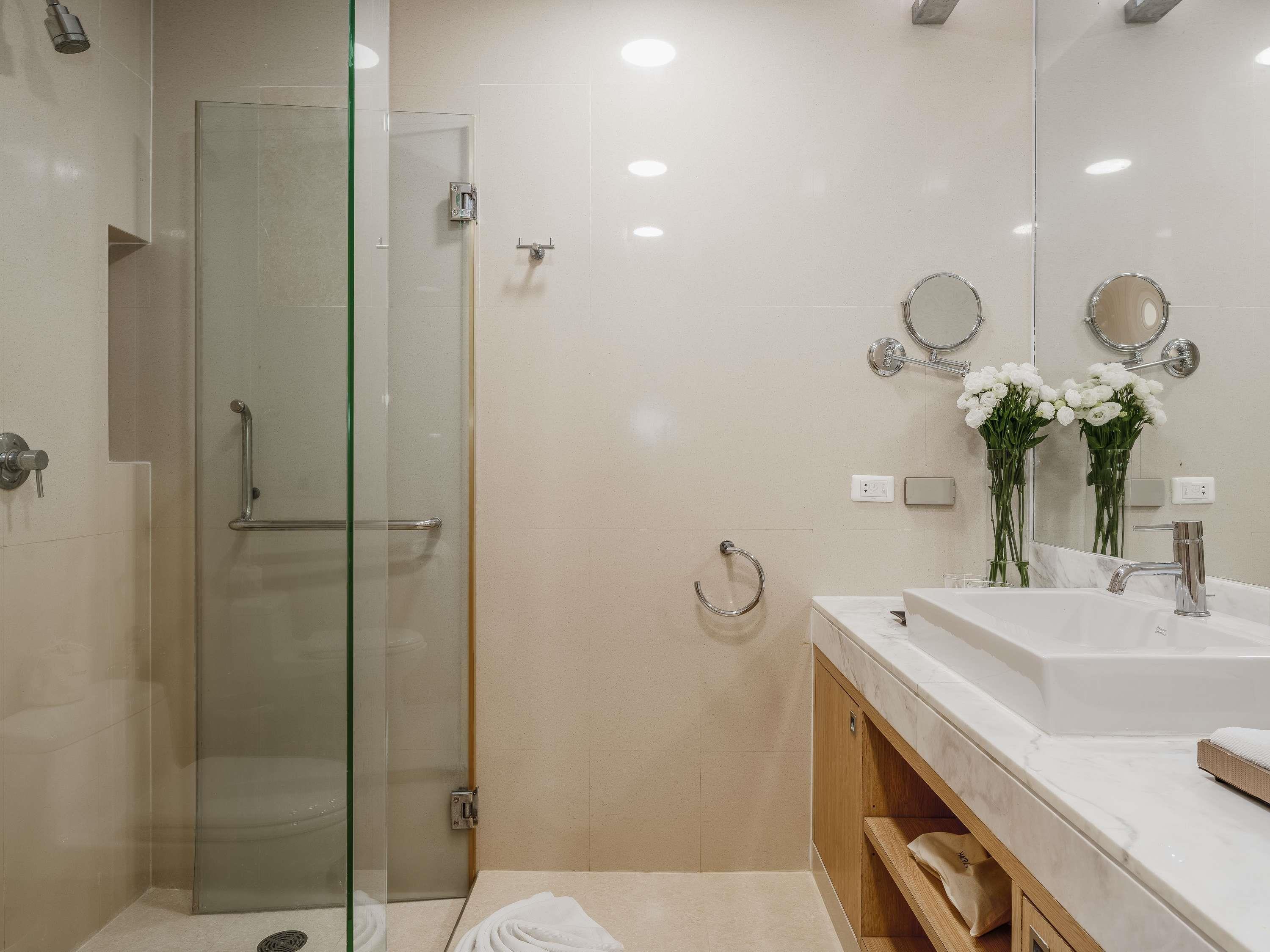 Splash Beach Resort Room Type - 4 Bedroom Penthouse Pool Suite with Kitchen