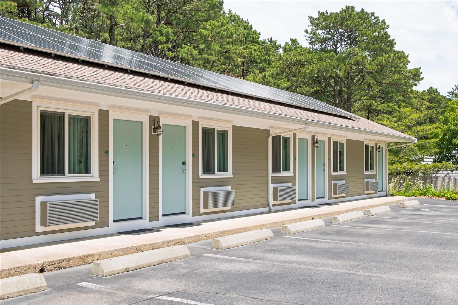 Wellfleet Motel & Lodge
