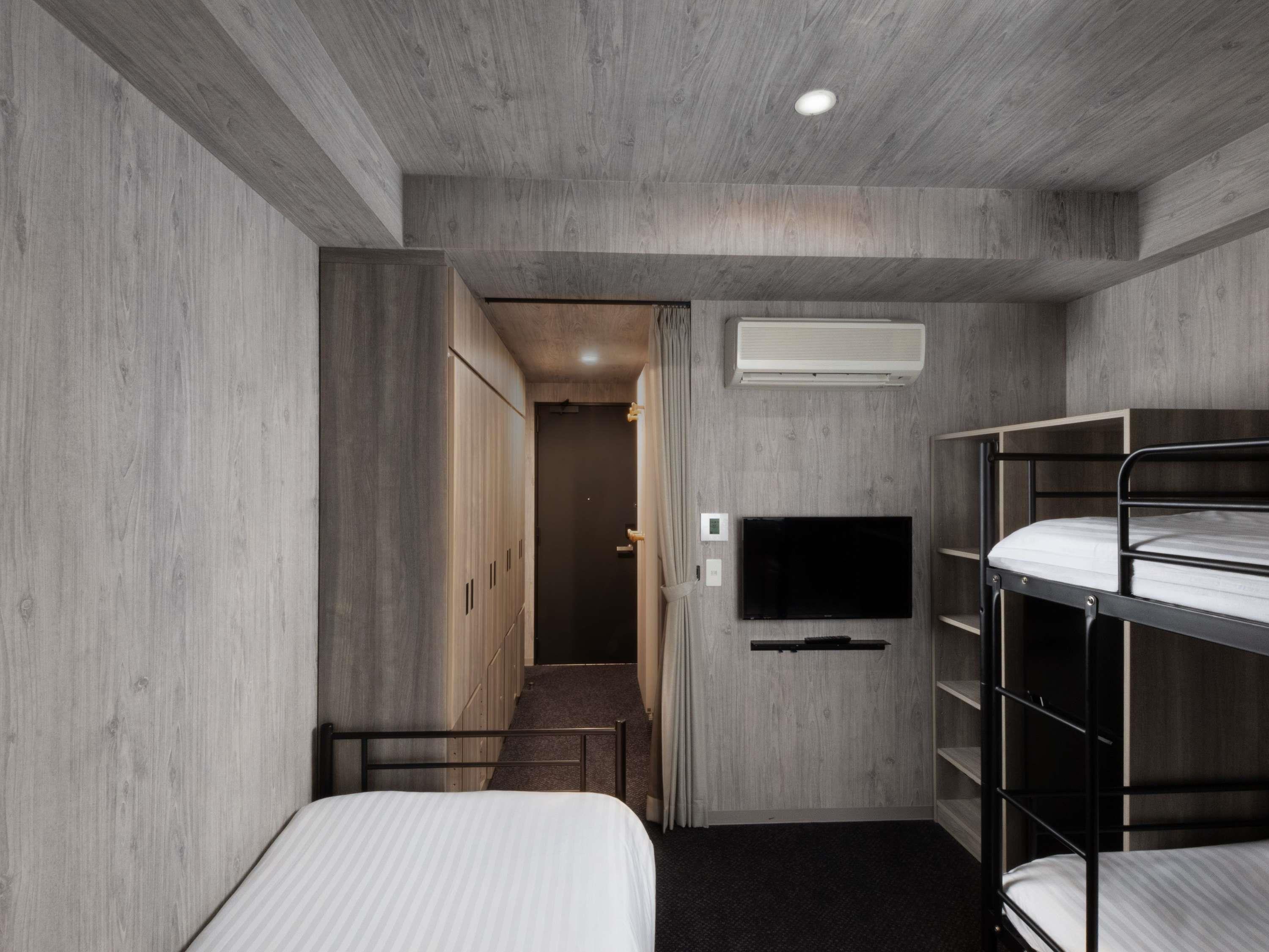 Mercure Niseko Resort Room Type - Classic room with 1 single bed and 1 bunkbed