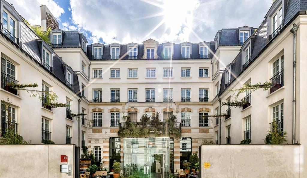 Kube Hotel Paris