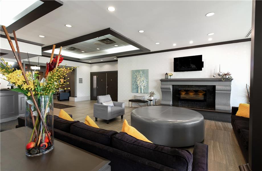 Entrance & Lobby