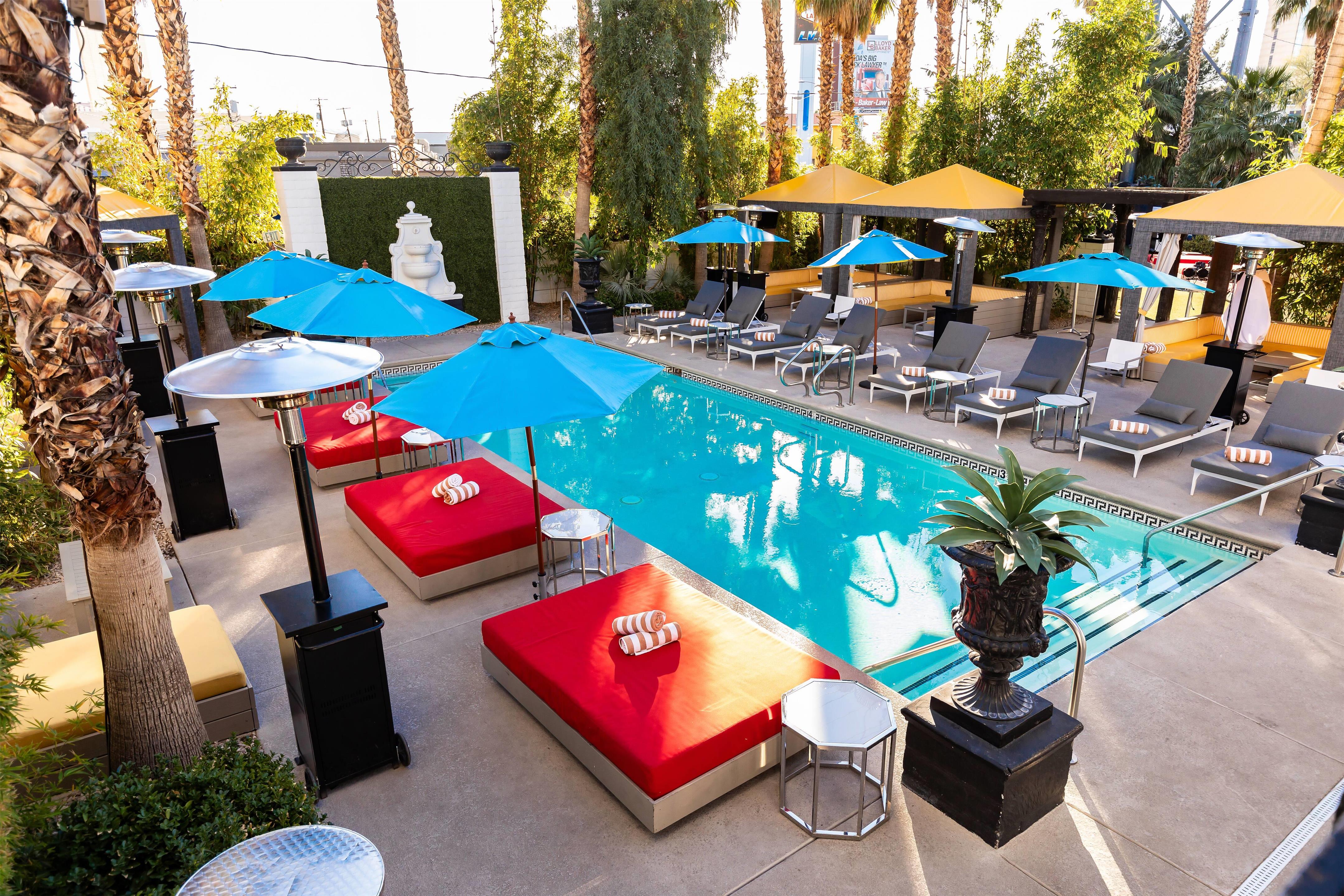 Pool | The Lexi Las Vegas, Trademark Collection by Wyndham
