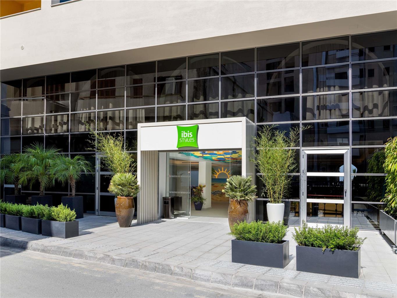 Ibis Styles Larnaca Finikoudes Beach