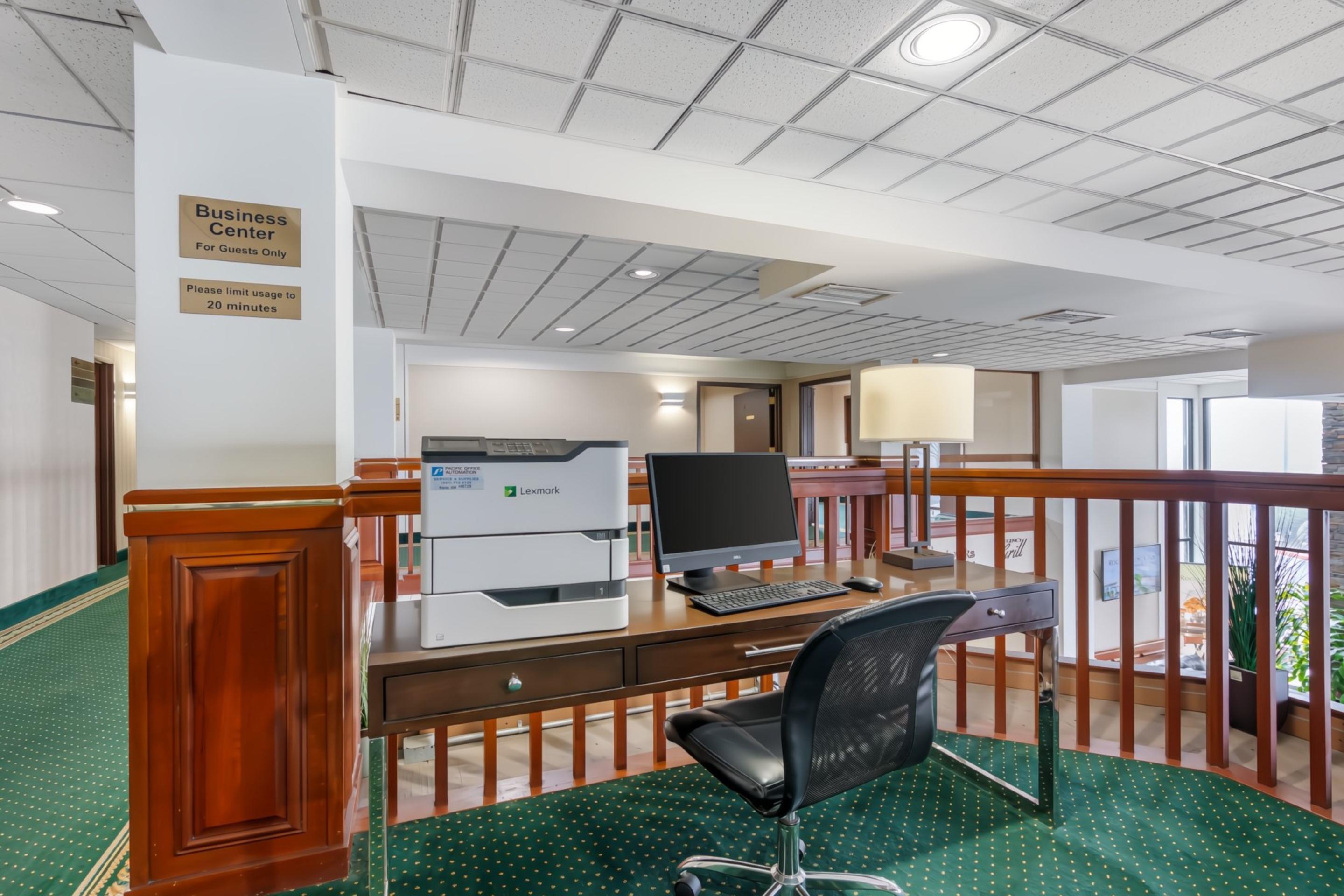 Business Center | Red Lion Hotel Rogue Regency Medford Airport