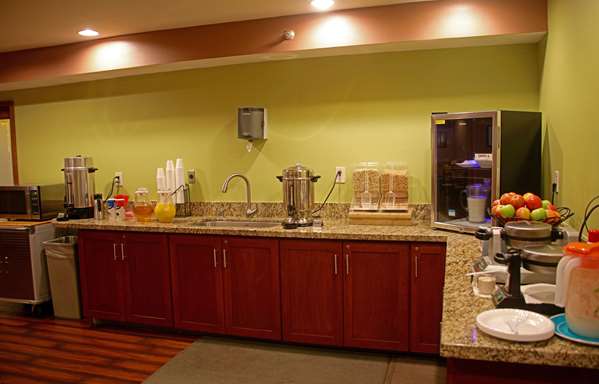  - Americas Best Value Inn Airport Anchorage