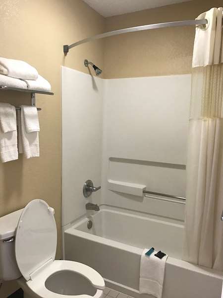  - Americas Best Value Inn & Suites Maumelle - I-40, Exit 142