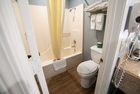  - Americas Best Value Inn & Suites Siloam Springs